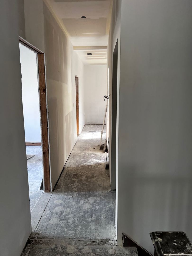 7513 S Langley Avenue S