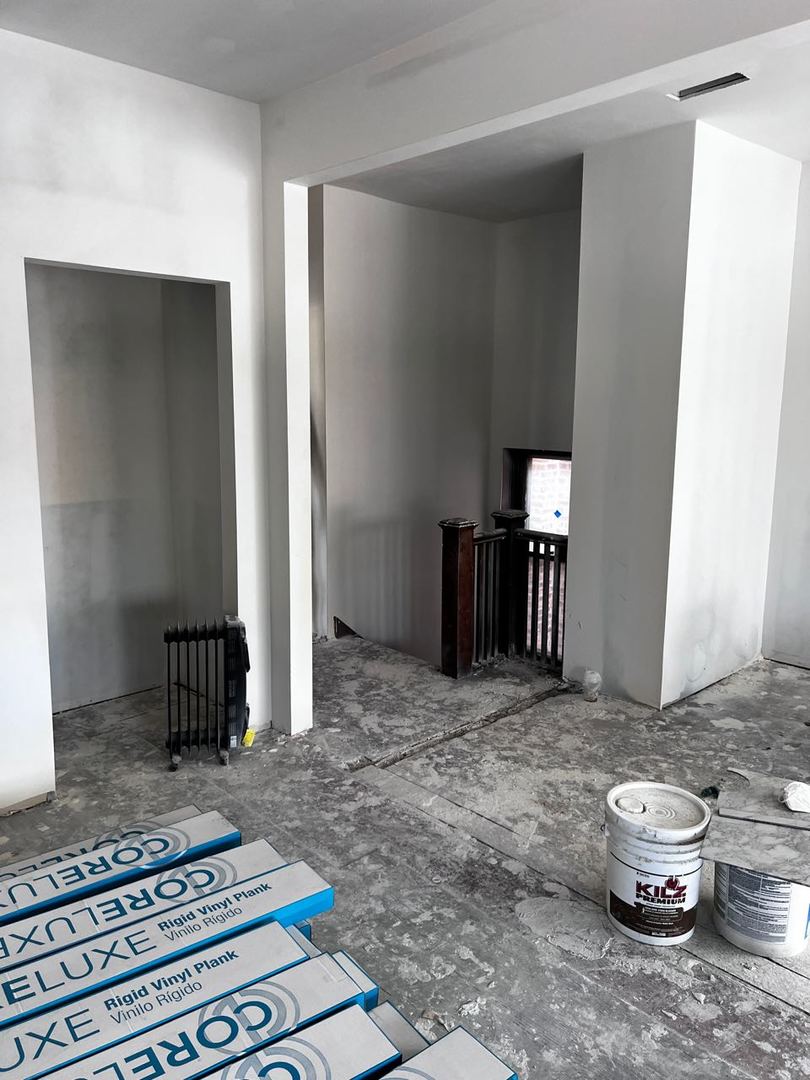 7513 S Langley Avenue S