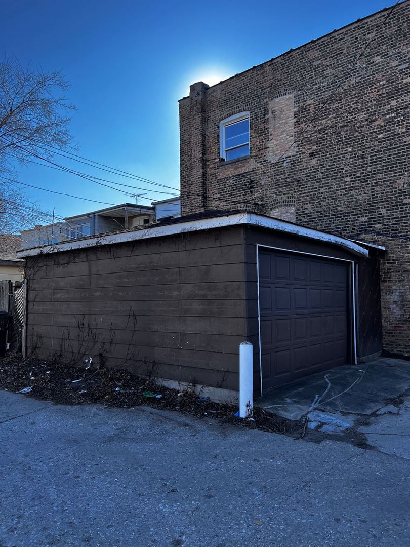 7513 S Langley Avenue S