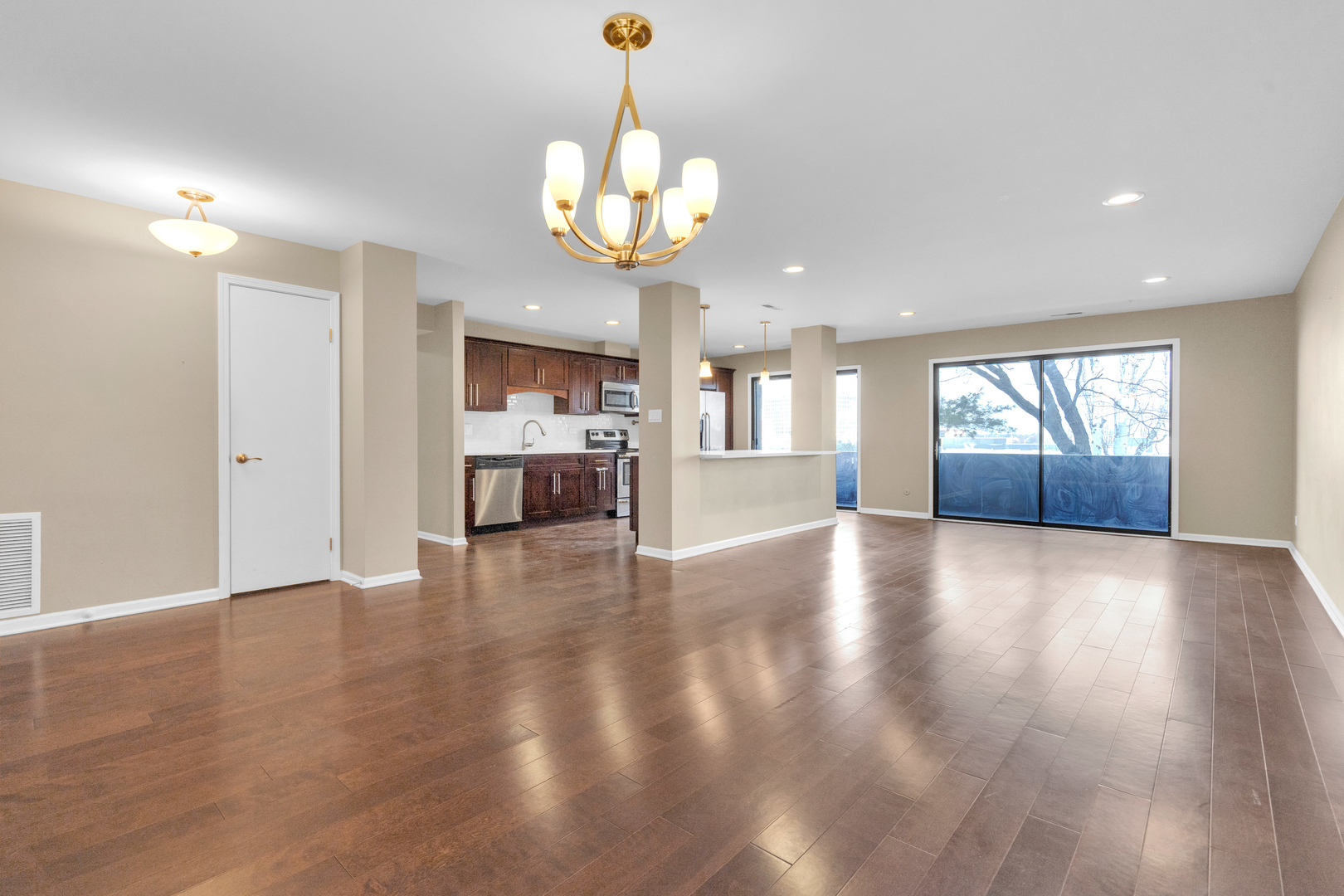 9242 Gross Point Road Unit: 310