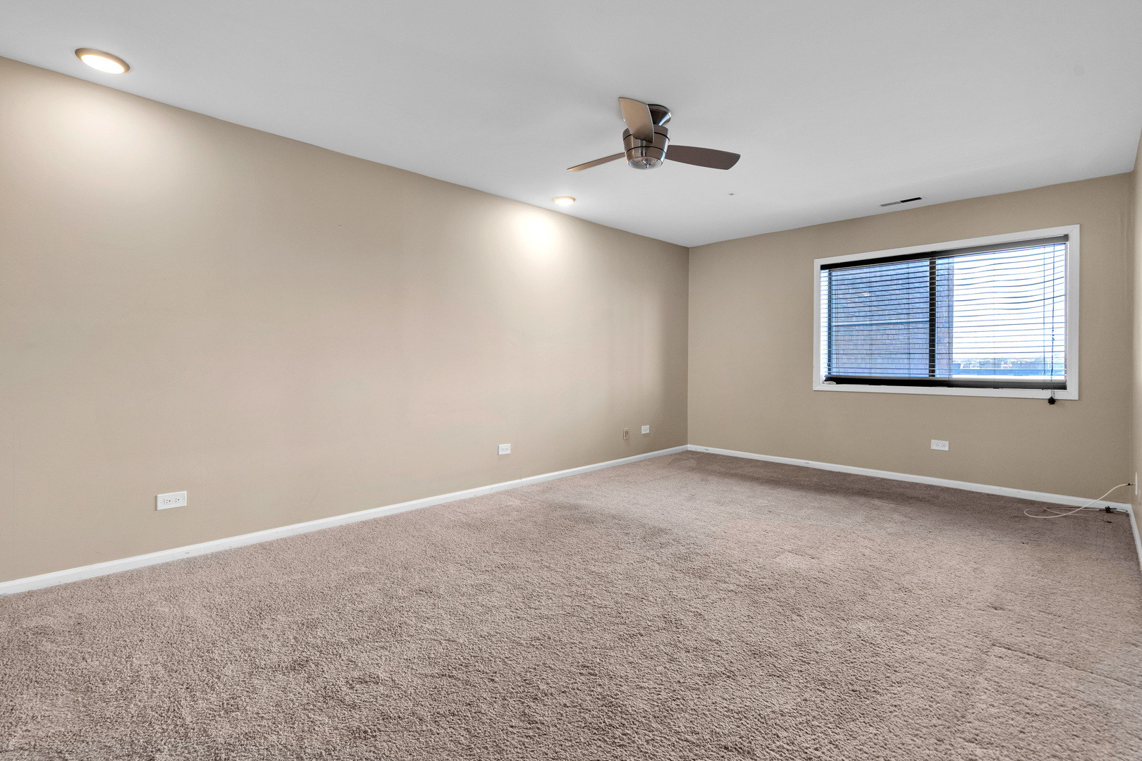 9242 Gross Point Road Unit: 310