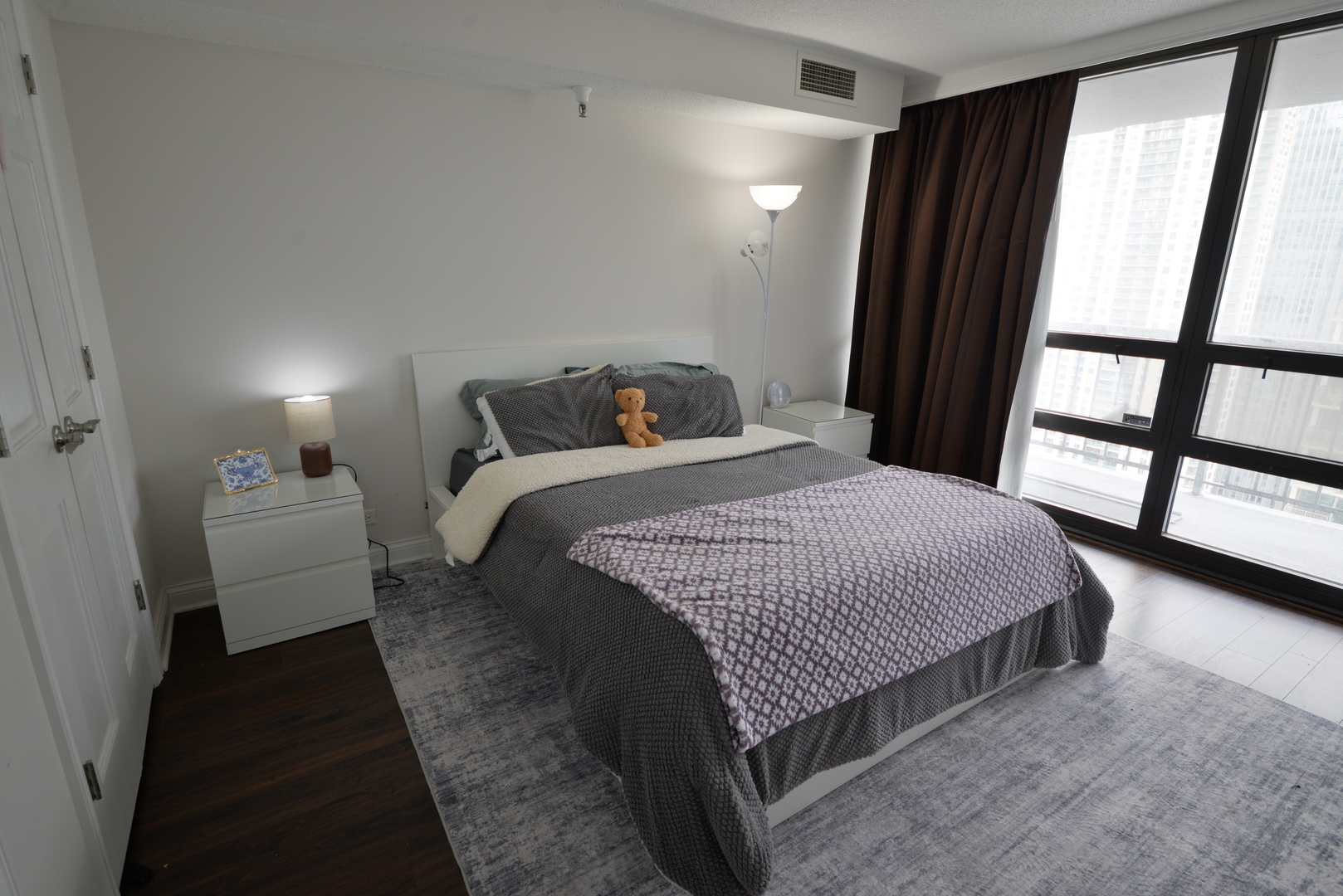 10 E Ontario Street E Unit: 3608
