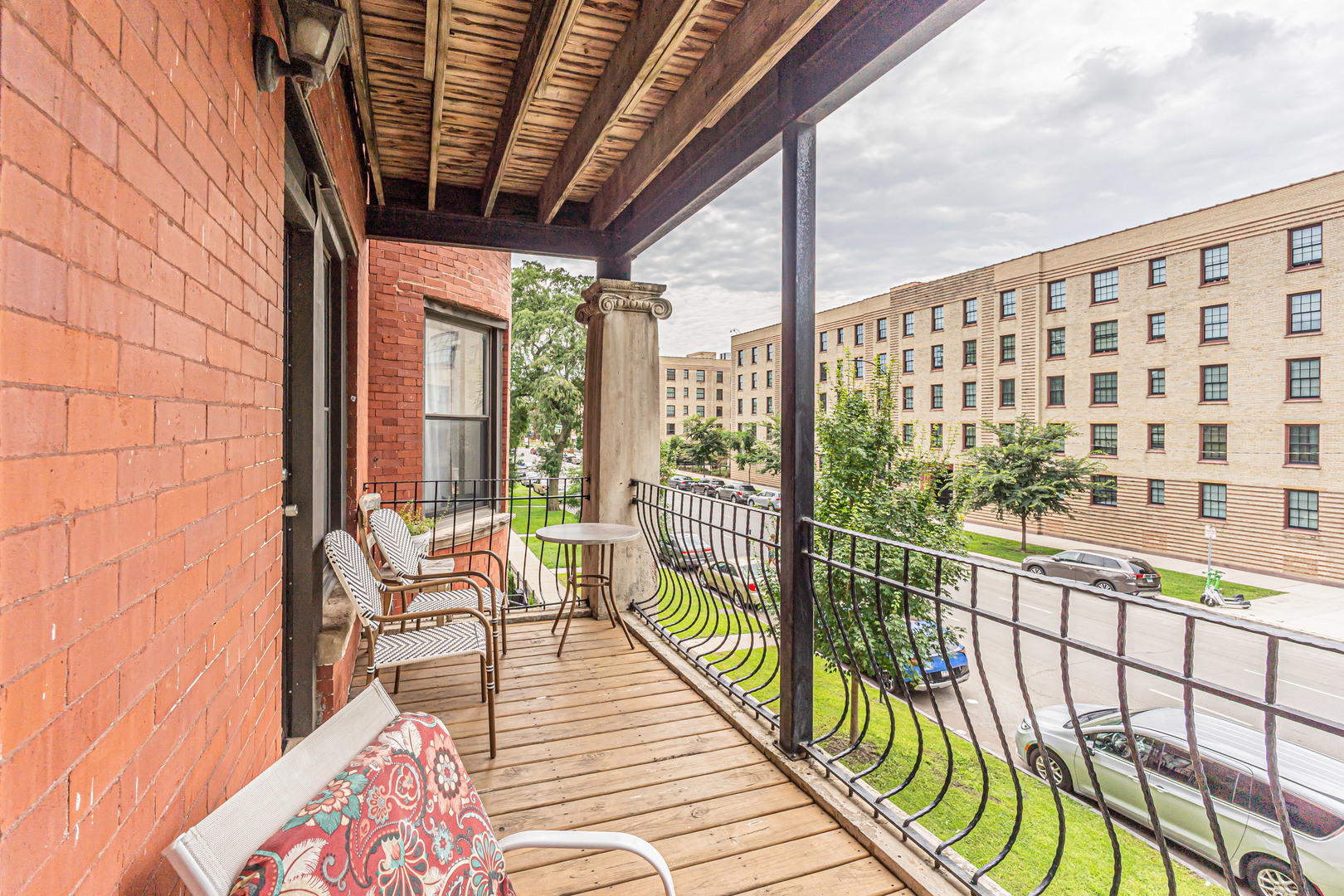 4615 S Michigan Avenue S Unit: 2N