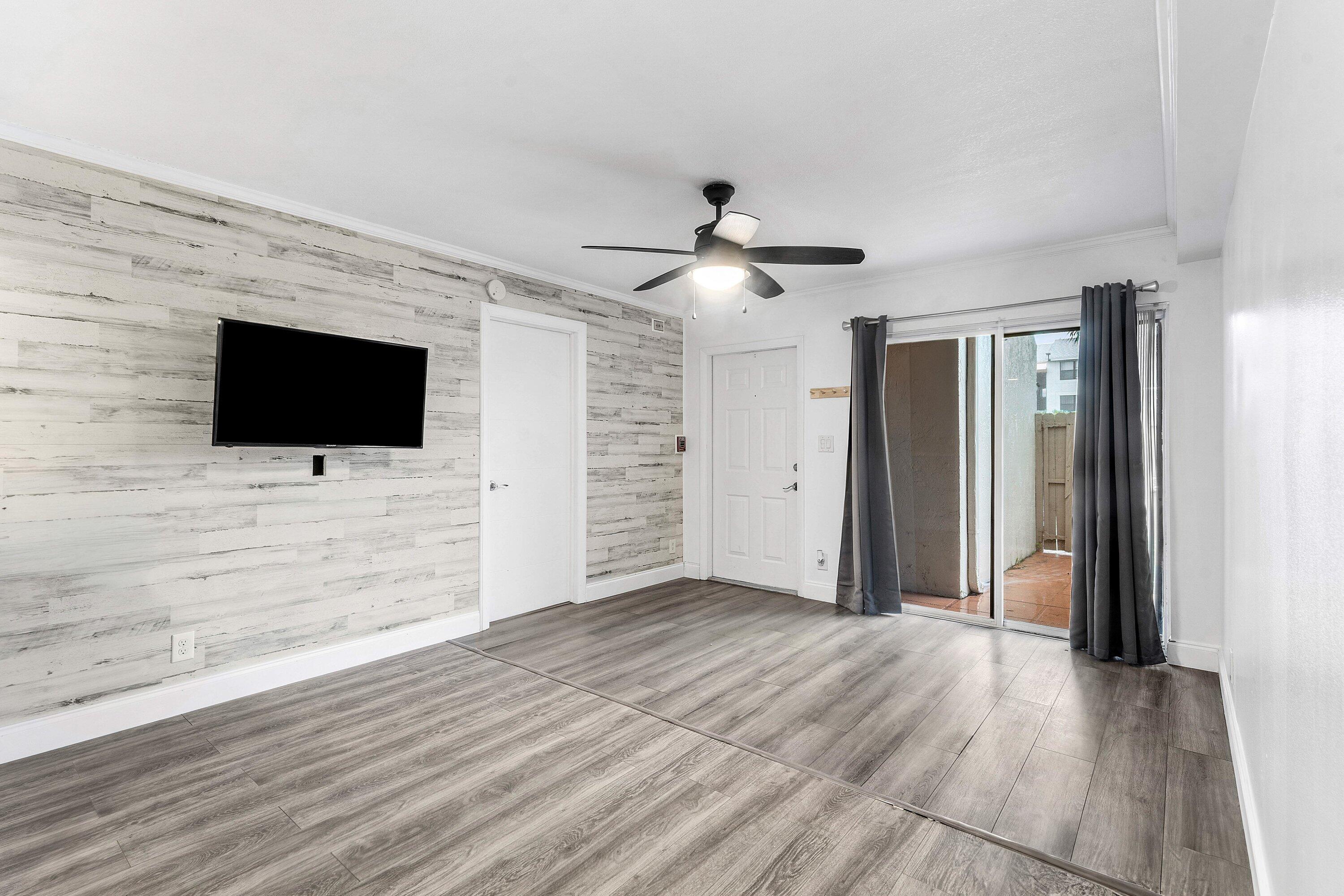 612 Executive Center Drive 107