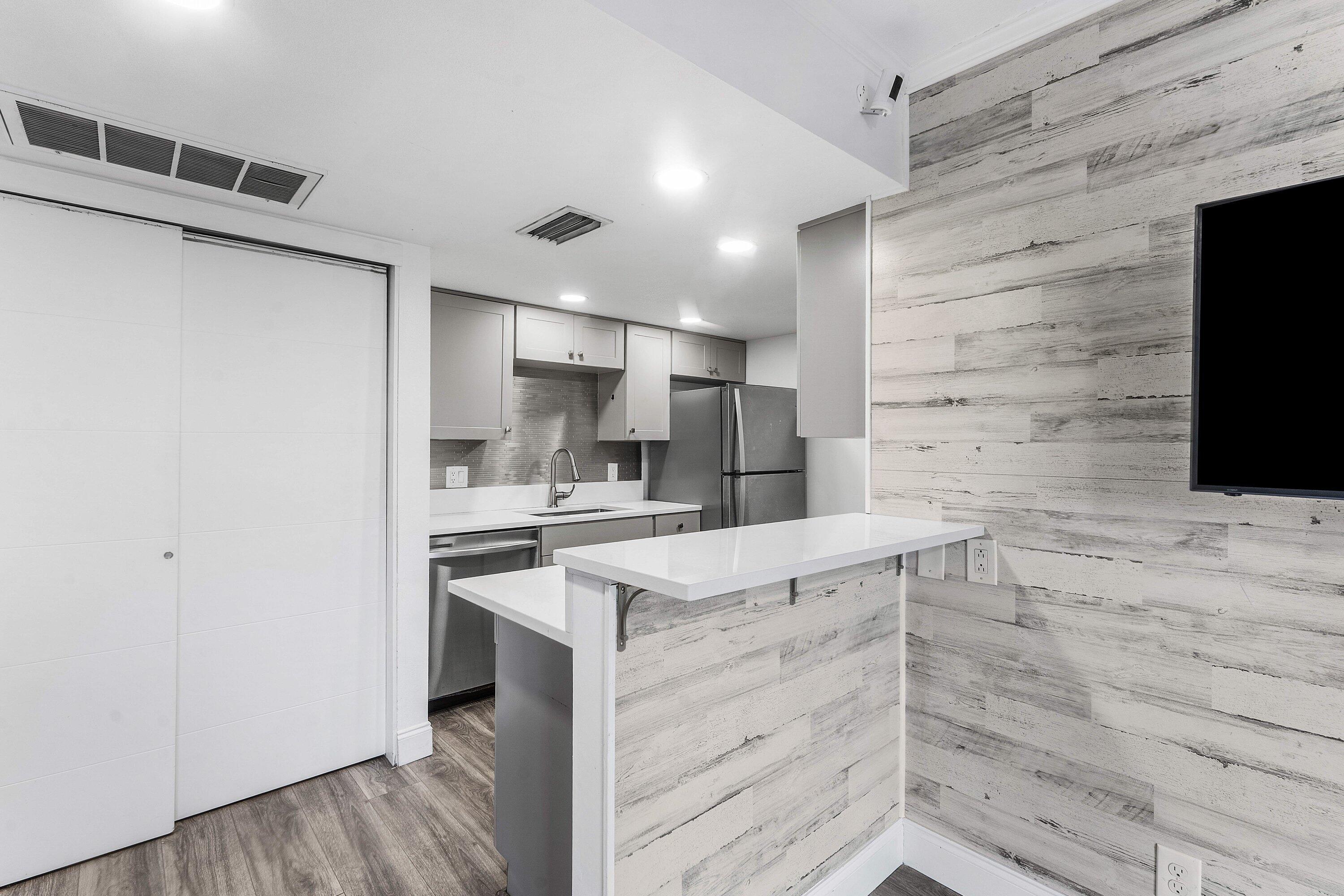 612 Executive Center Drive 107