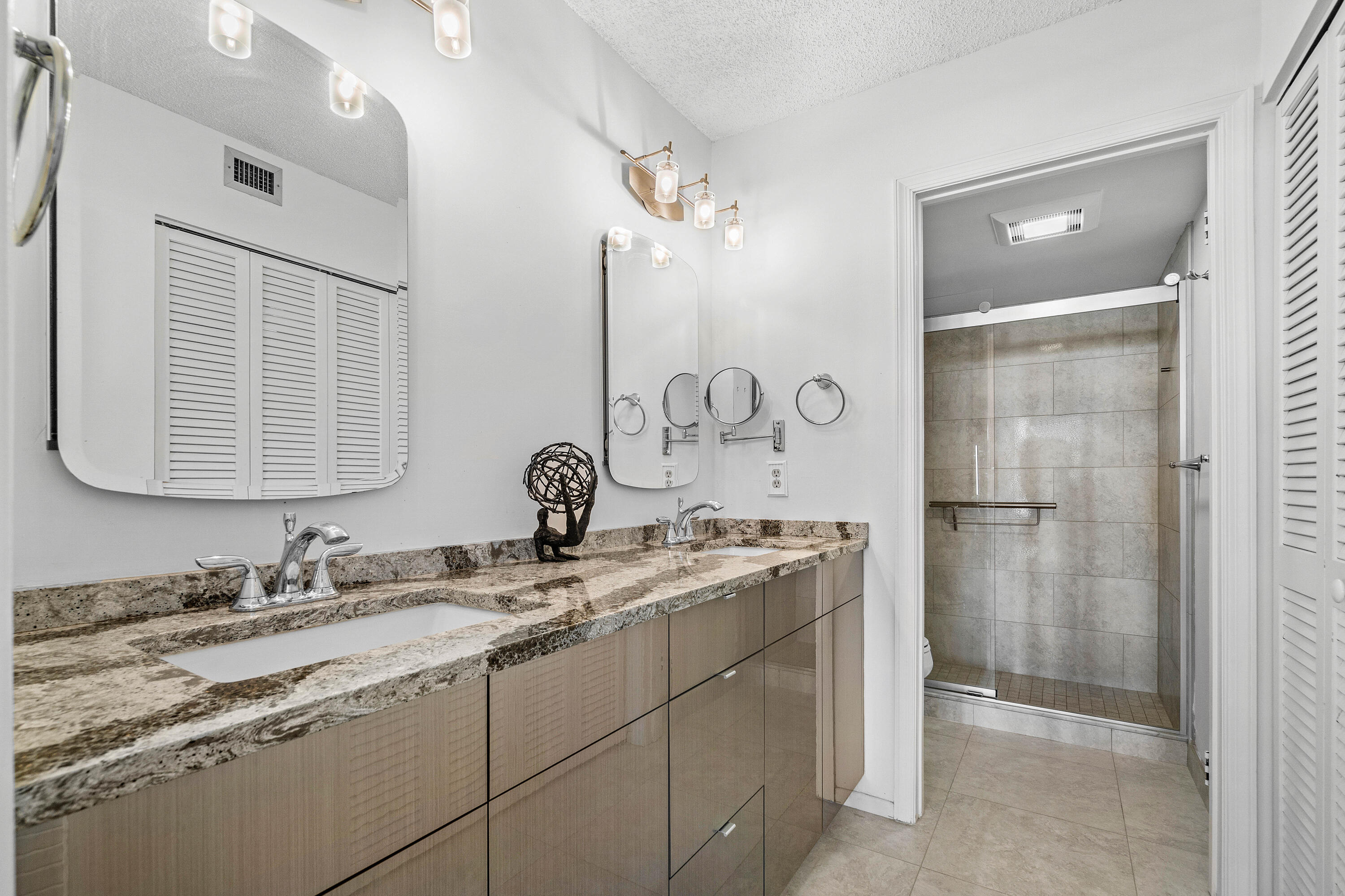 5380 N Ocean Drive 5g