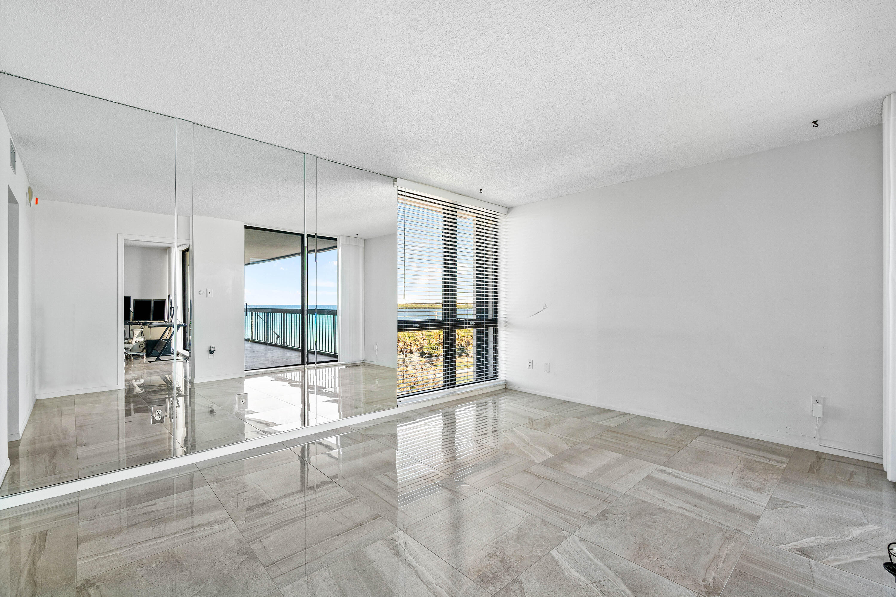 5380 N Ocean Drive 5g