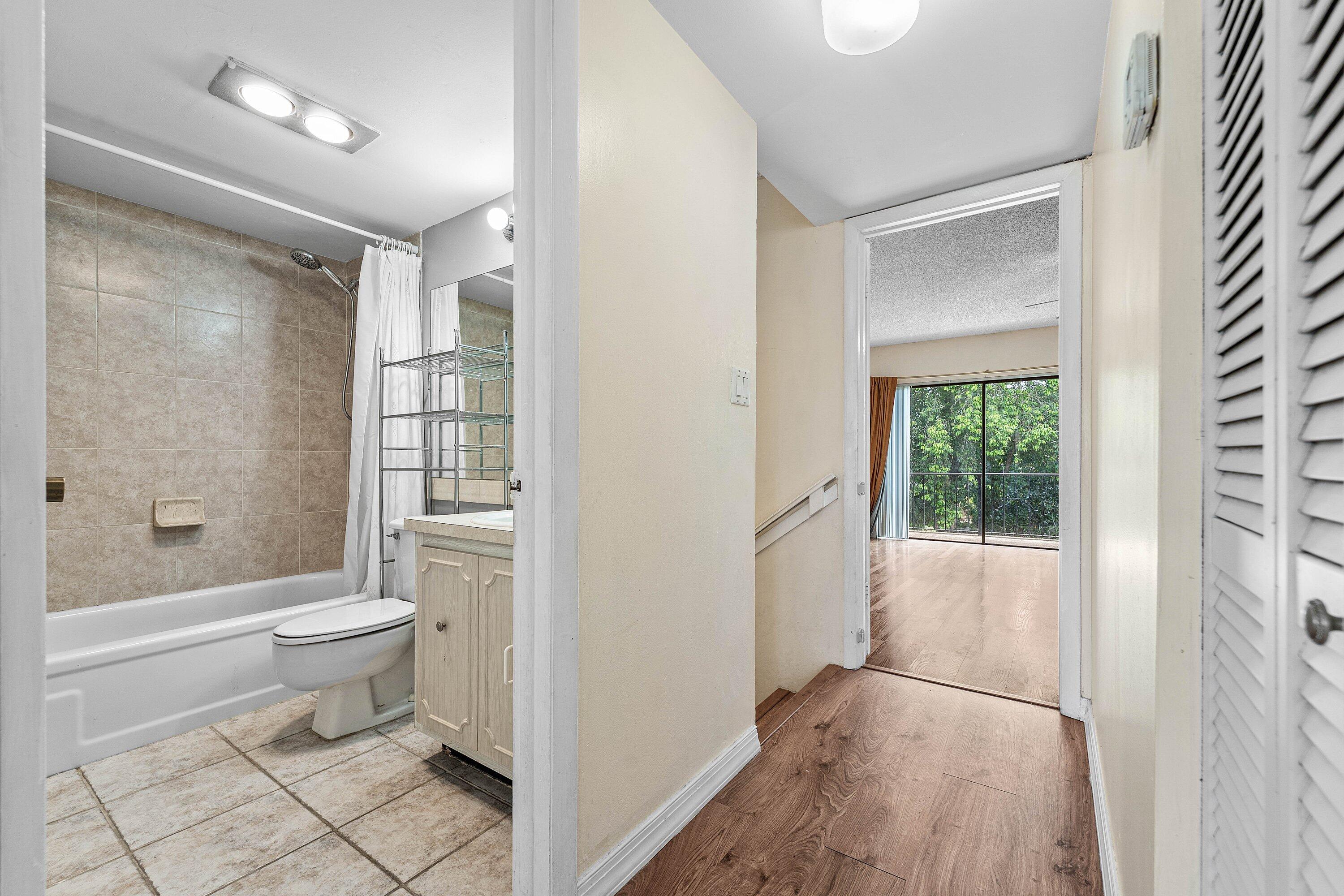 9050 NW 28TH Street 112