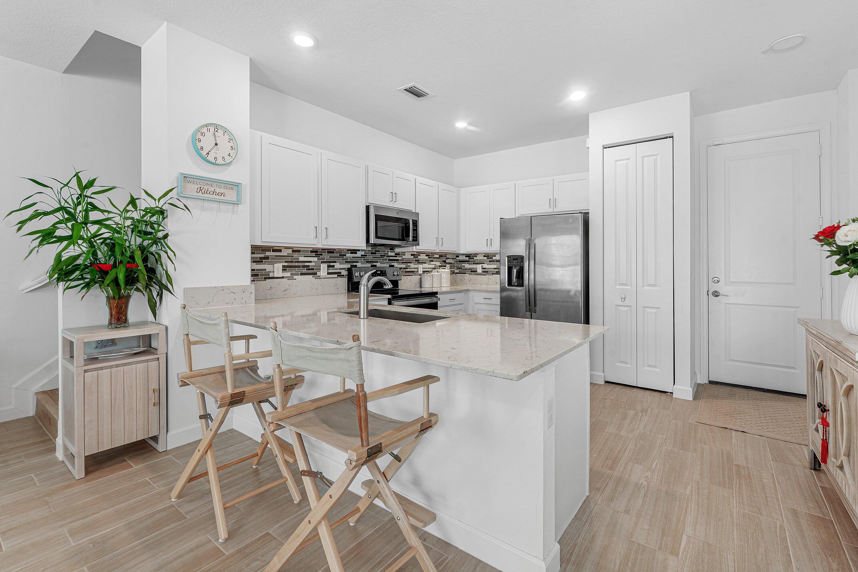 1011 WILLOW Place