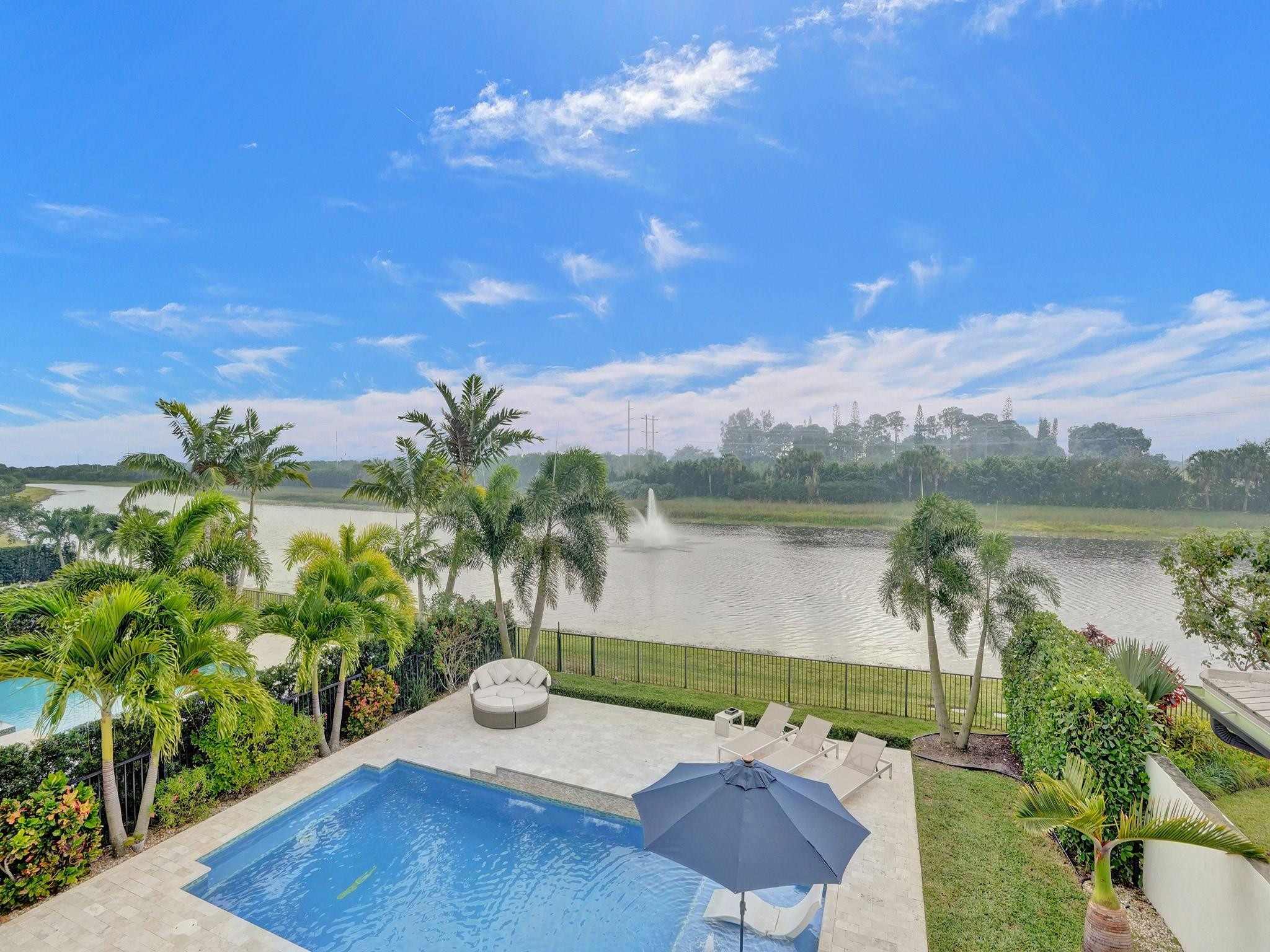 8715 Grand Prix Ln
