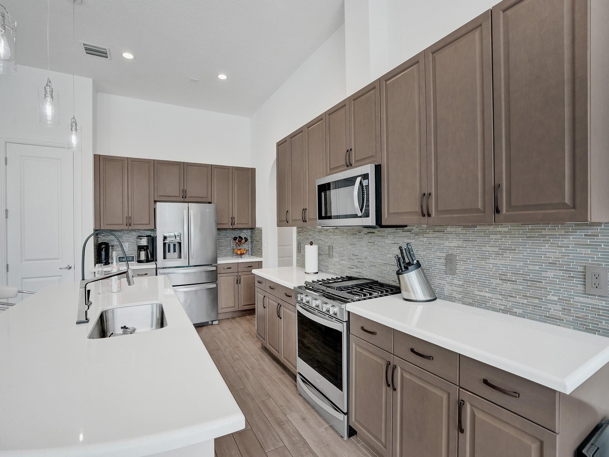 8715 Grand Prix Ln
