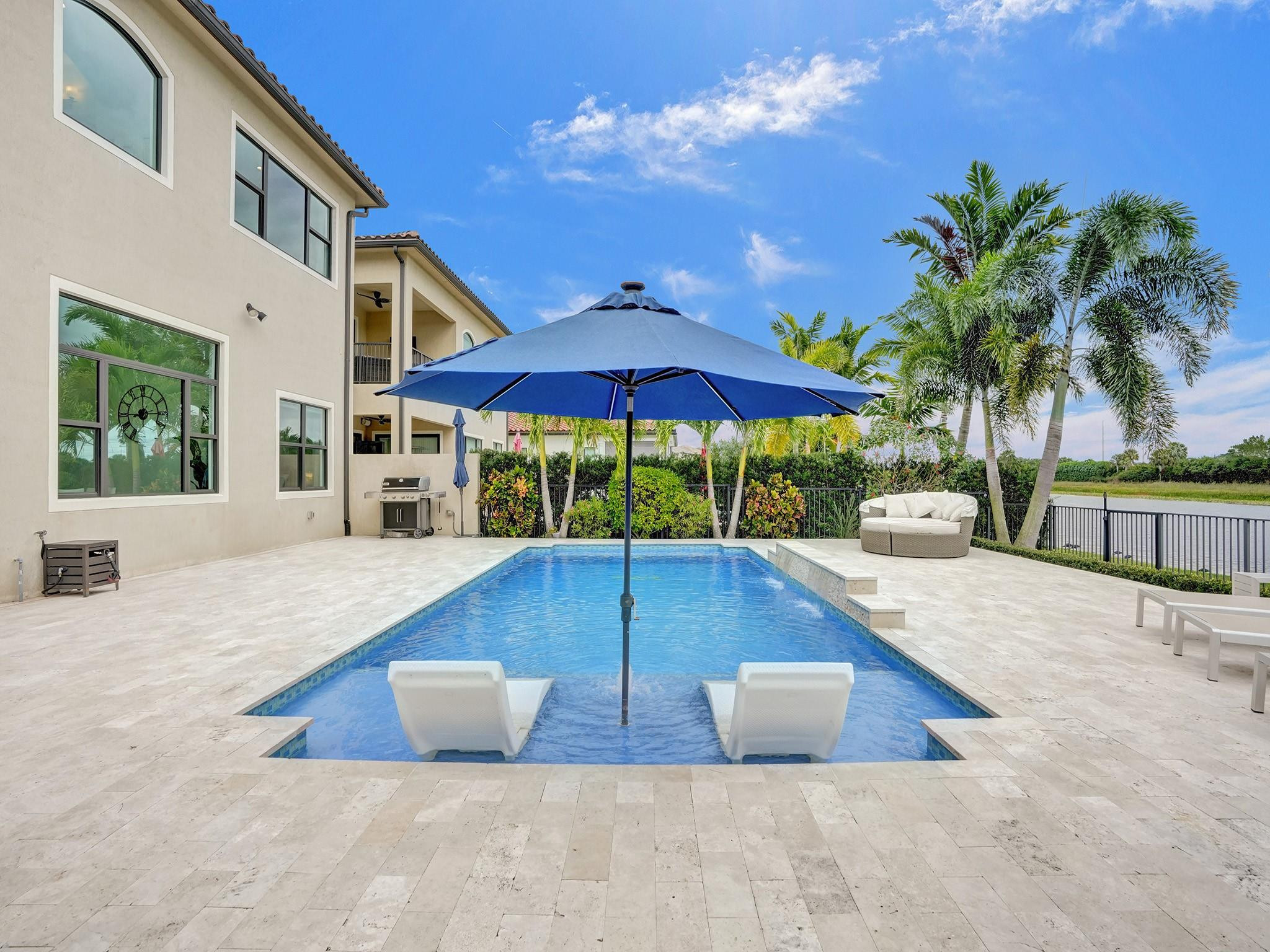 8715 Grand Prix Ln