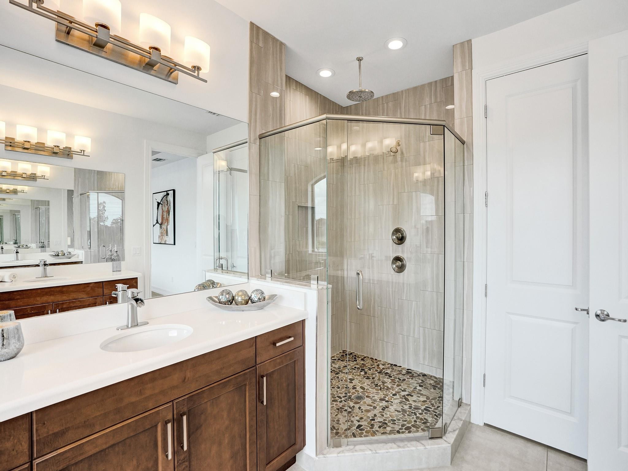8715 Grand Prix Ln