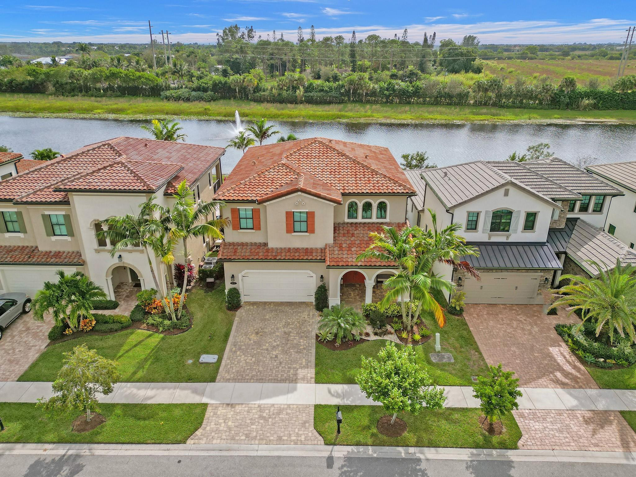 8715 Grand Prix Ln