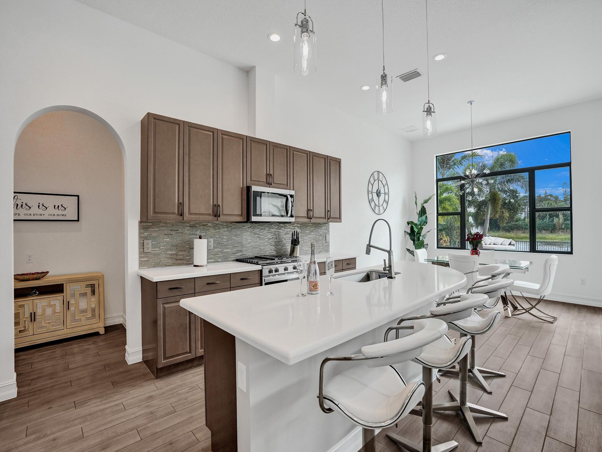 8715 Grand Prix Ln