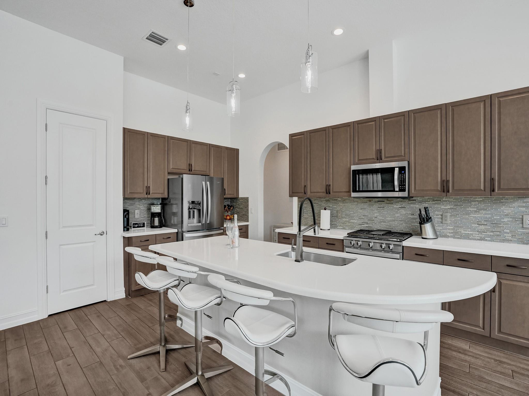 8715 Grand Prix Ln