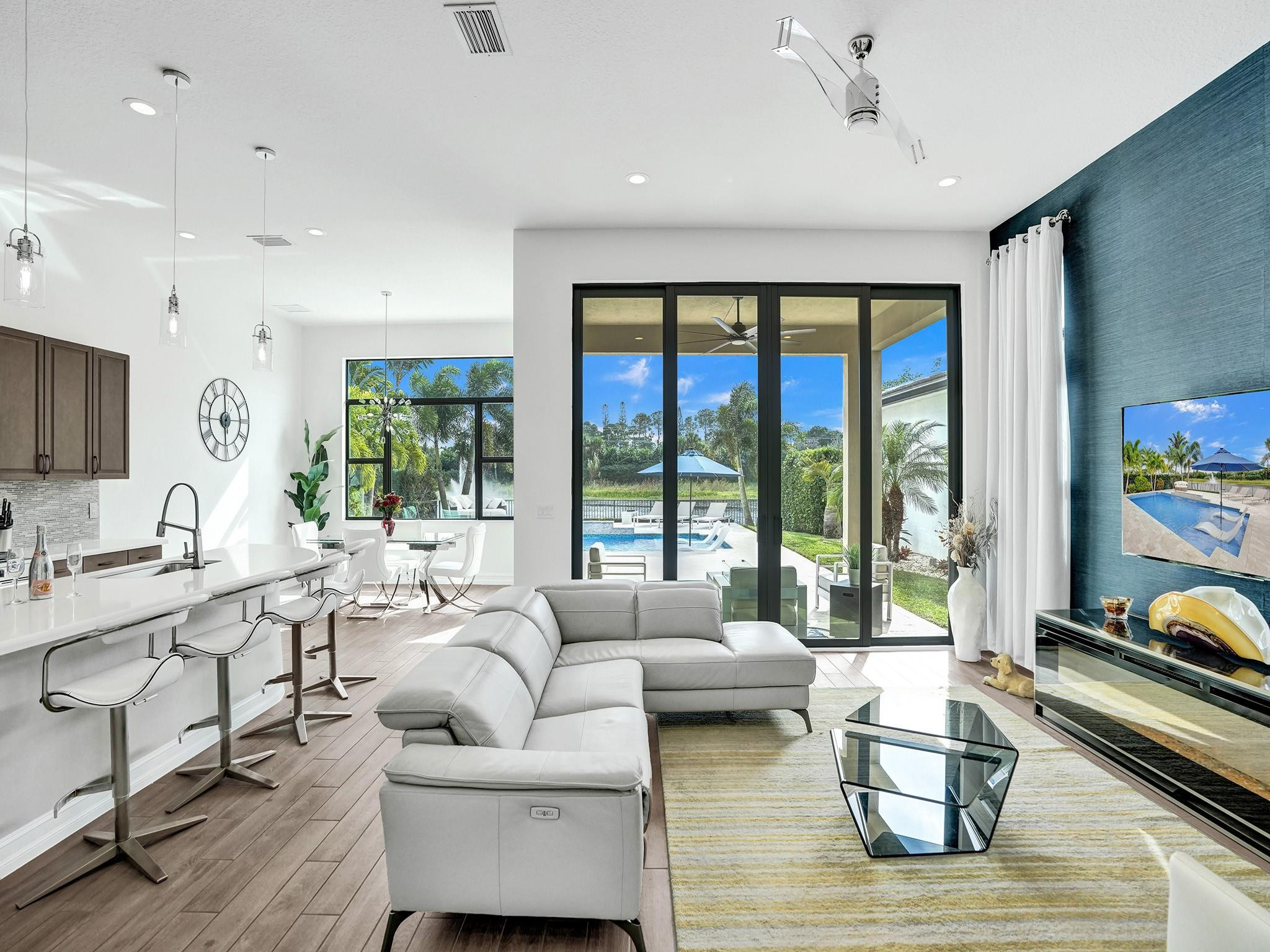 8715 Grand Prix Ln