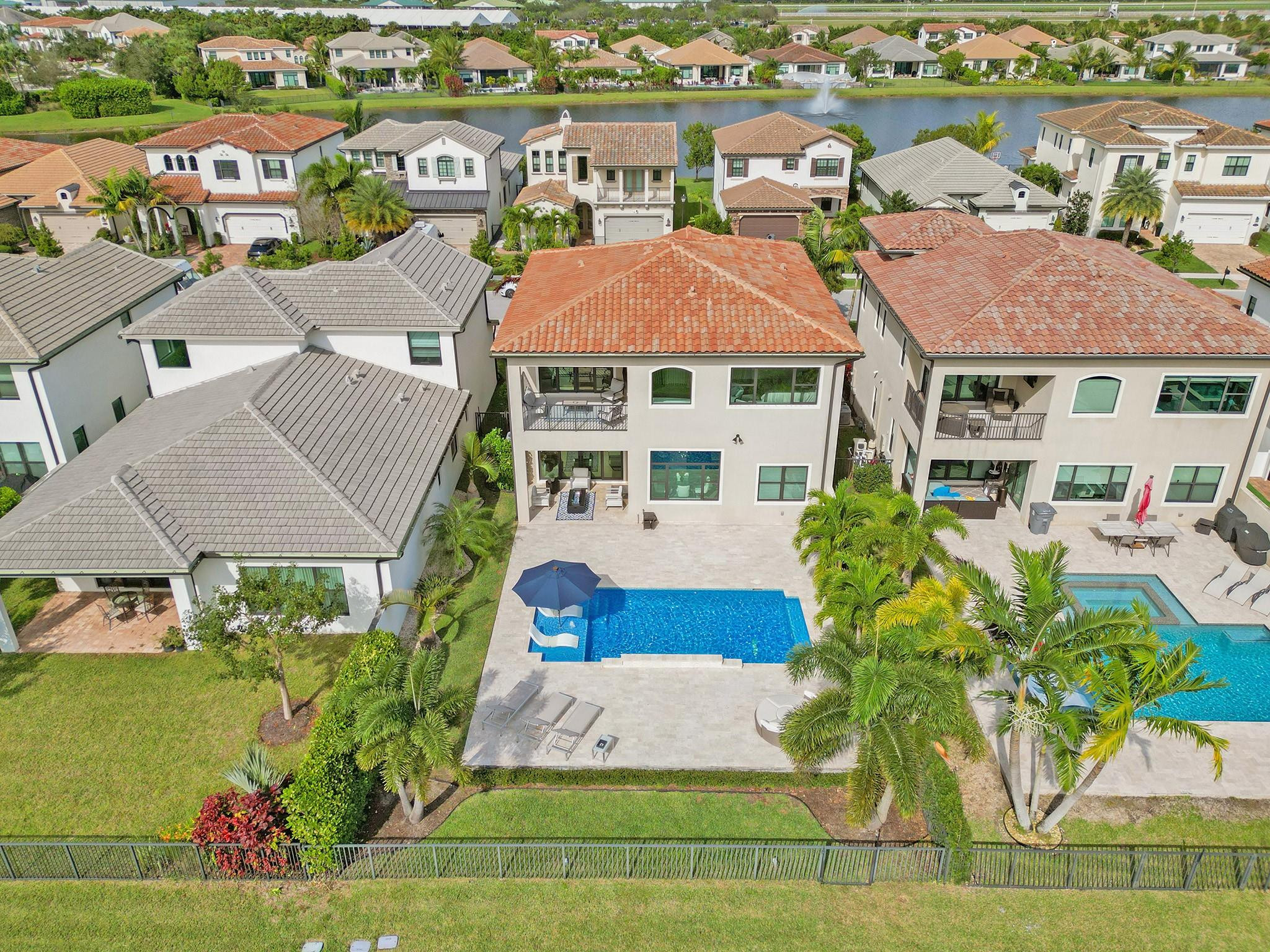 8715 Grand Prix Ln