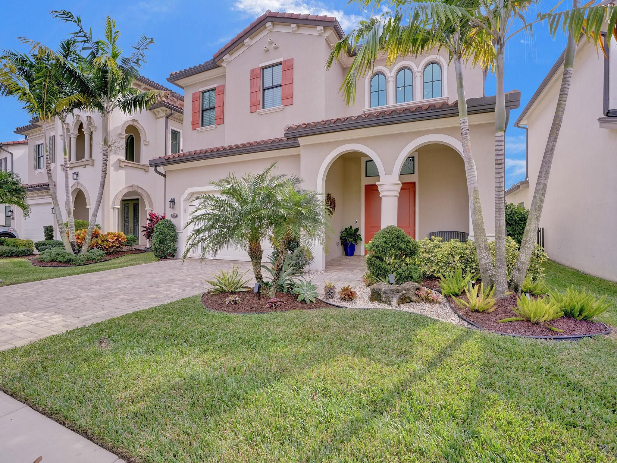 8715 Grand Prix Ln