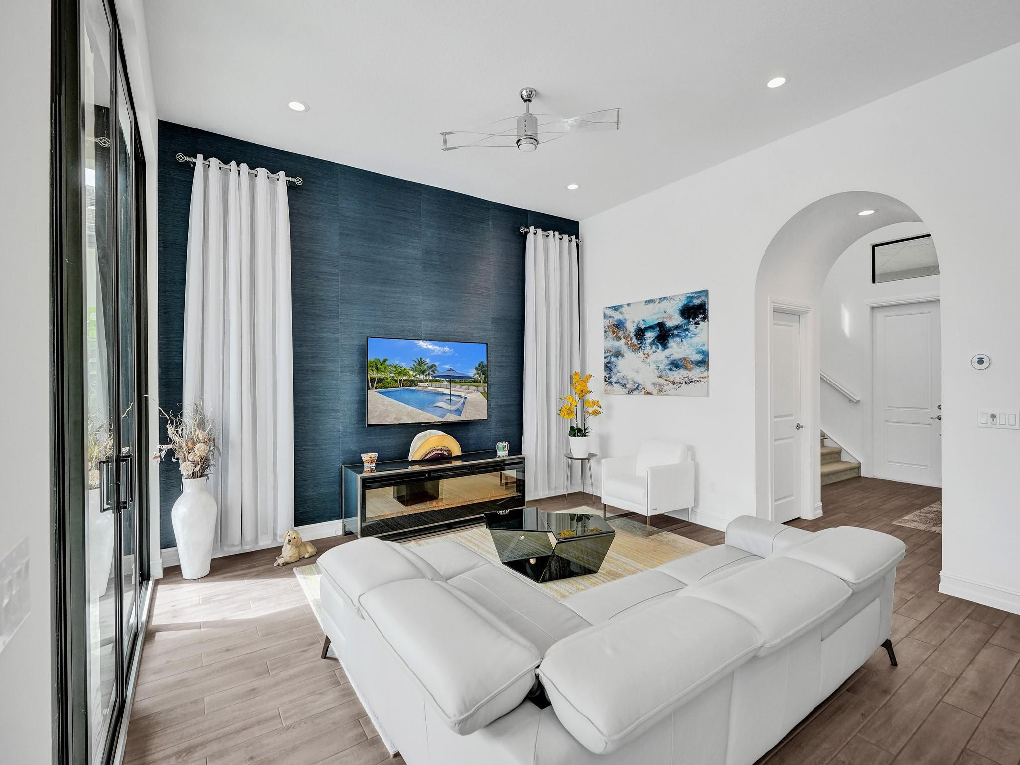 8715 Grand Prix Ln
