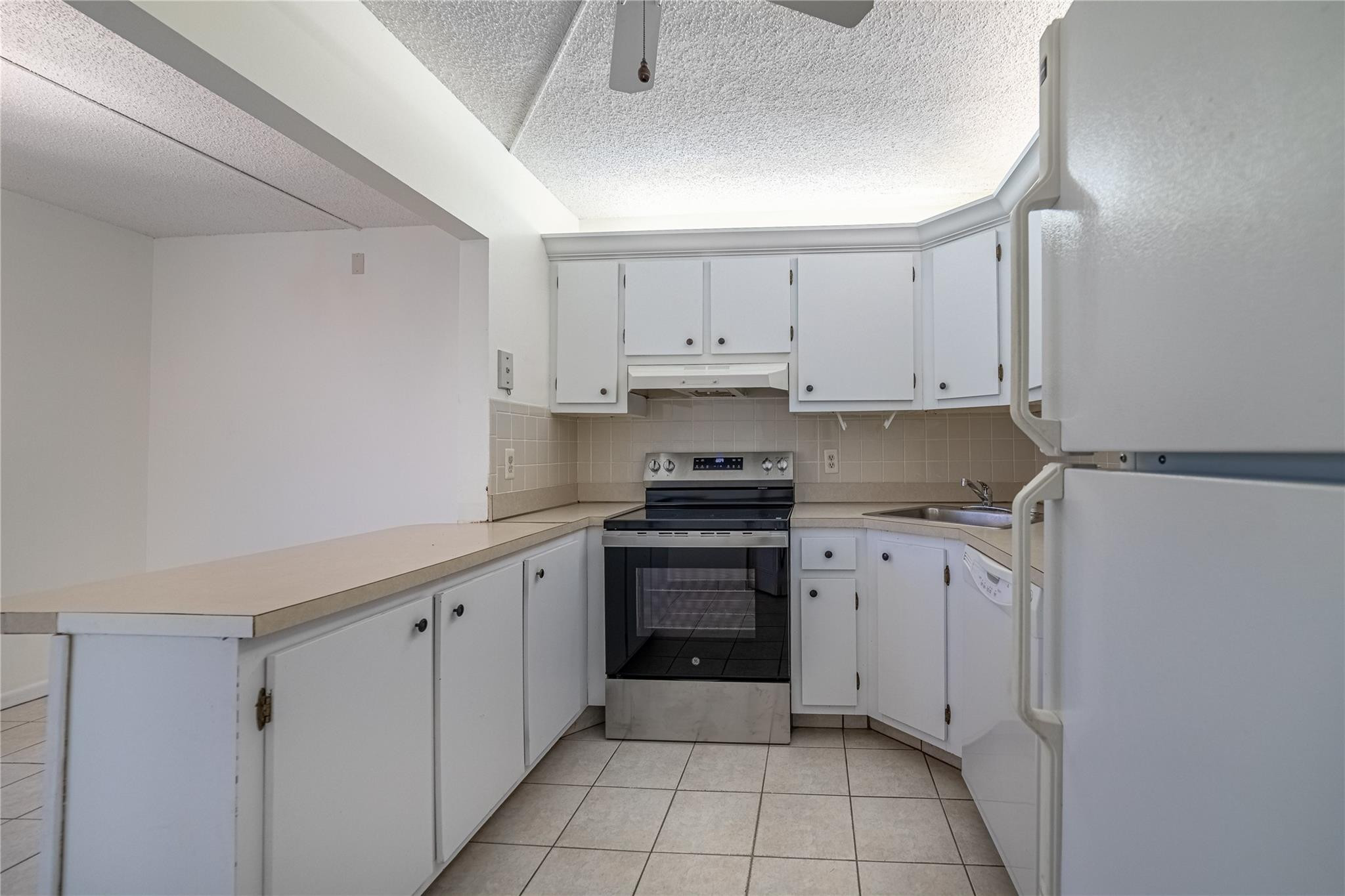 208 Pine Hov Cir B-1