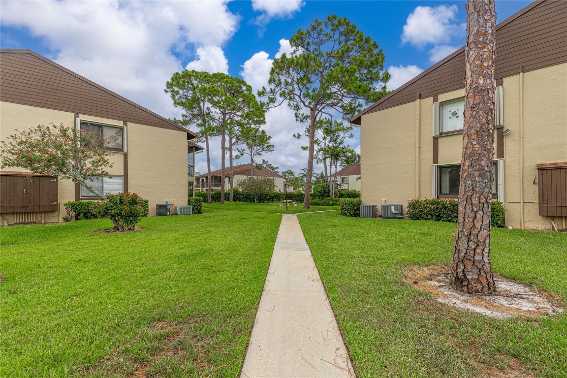 208 Pine Hov Cir B-1