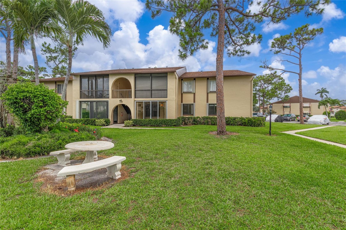 208 Pine Hov Cir B-1