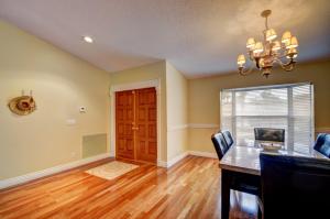 11205 Island Lakes Lane