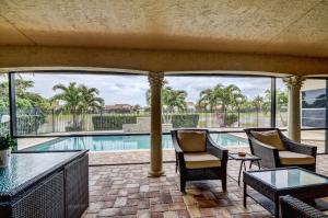 11205 Island Lakes Lane