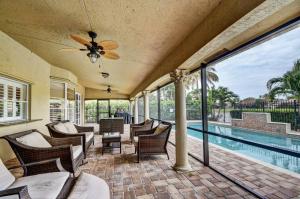 11205 Island Lakes Lane