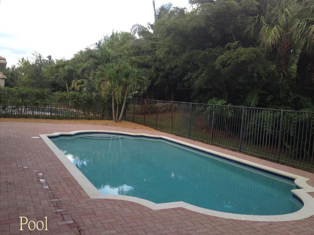 8800 Cobblestone Point Circle