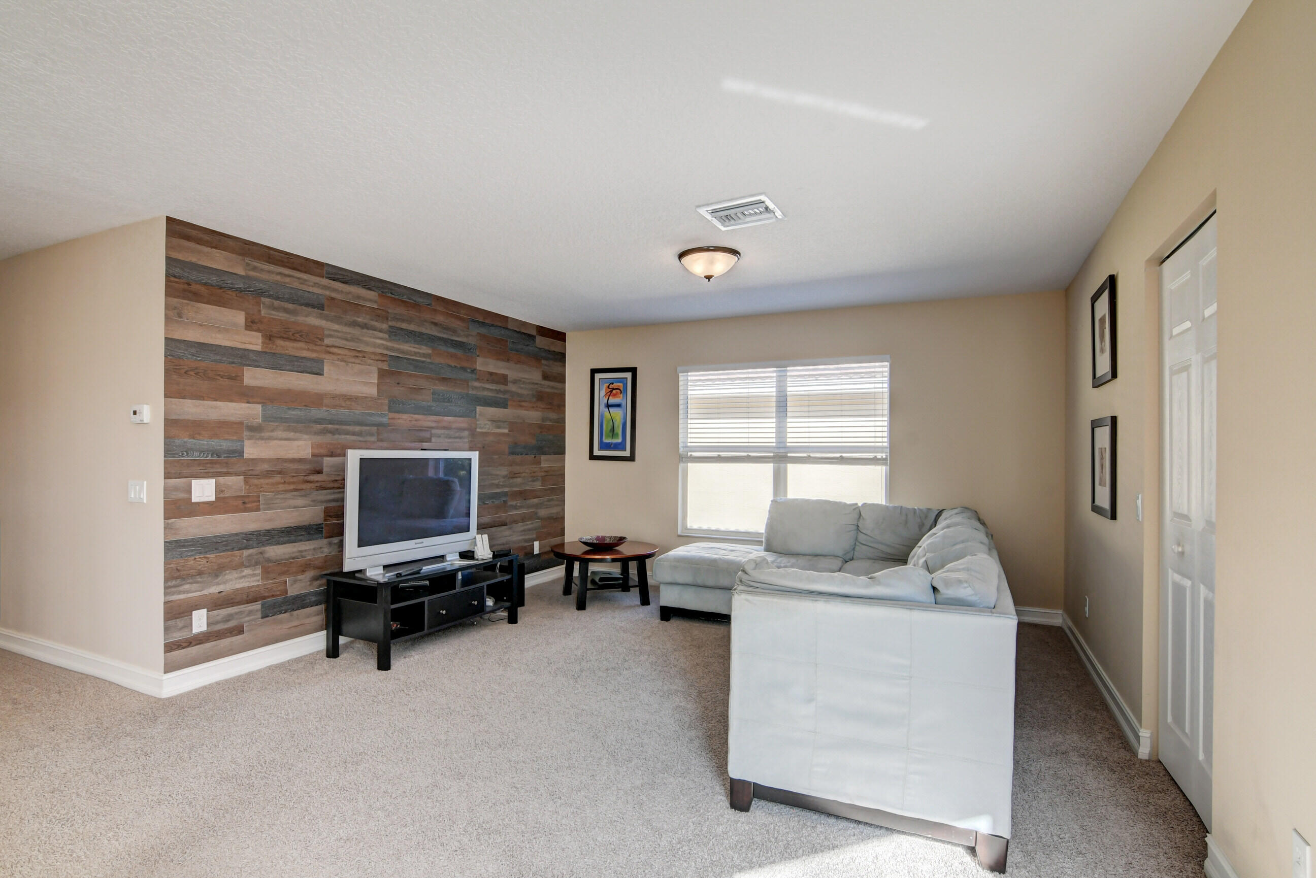 8135 Emerald Winds Circle