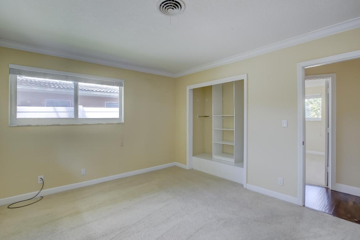 5730 NE 22nd Terrace