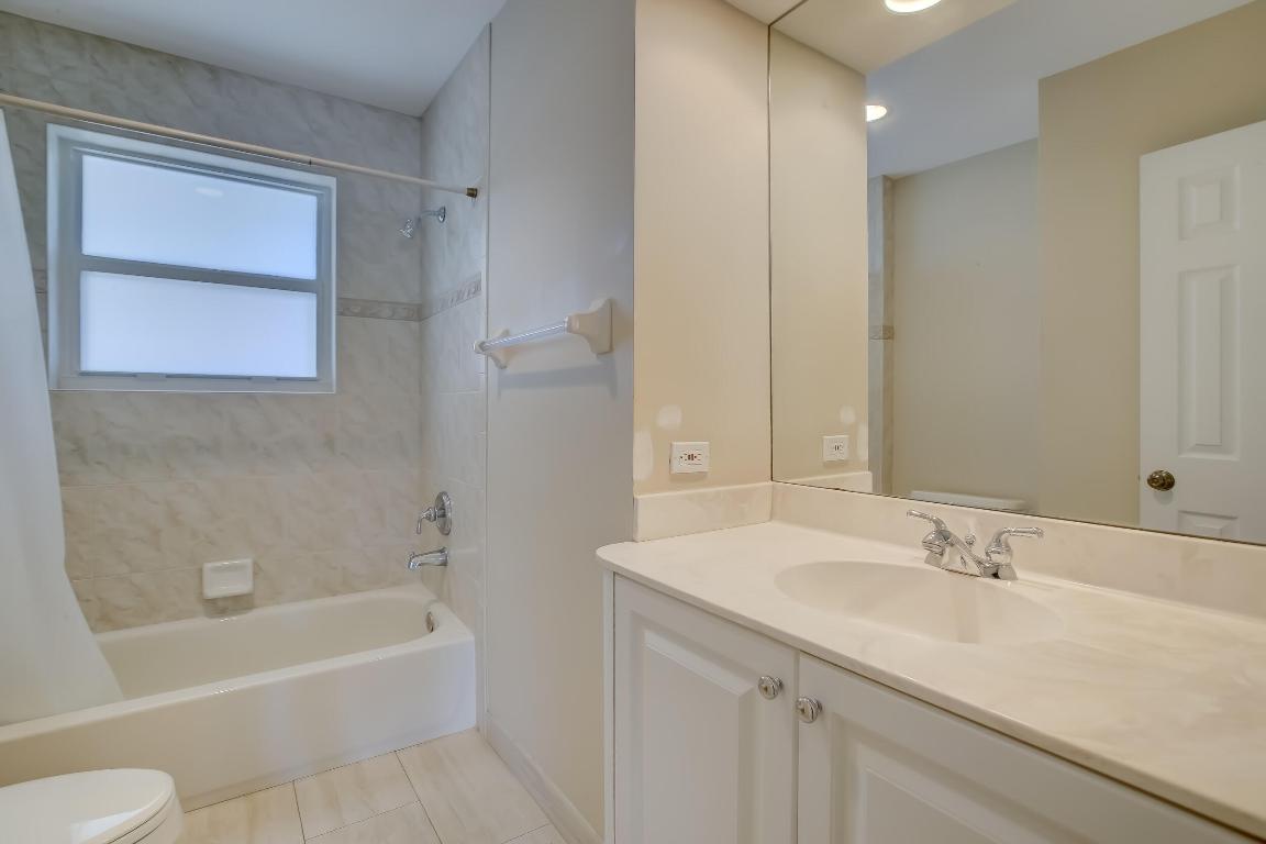 5730 NE 22nd Terrace