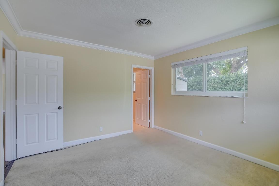 5730 NE 22nd Terrace