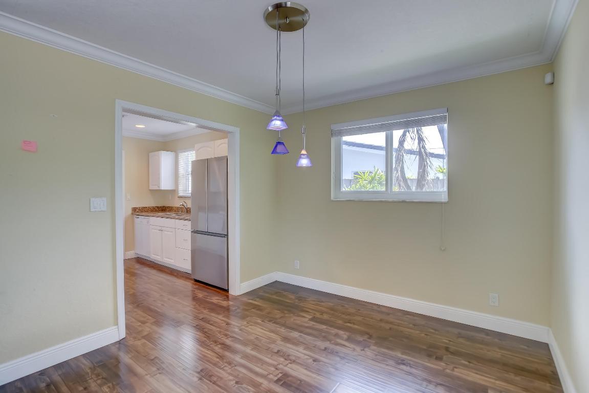 5730 NE 22nd Terrace