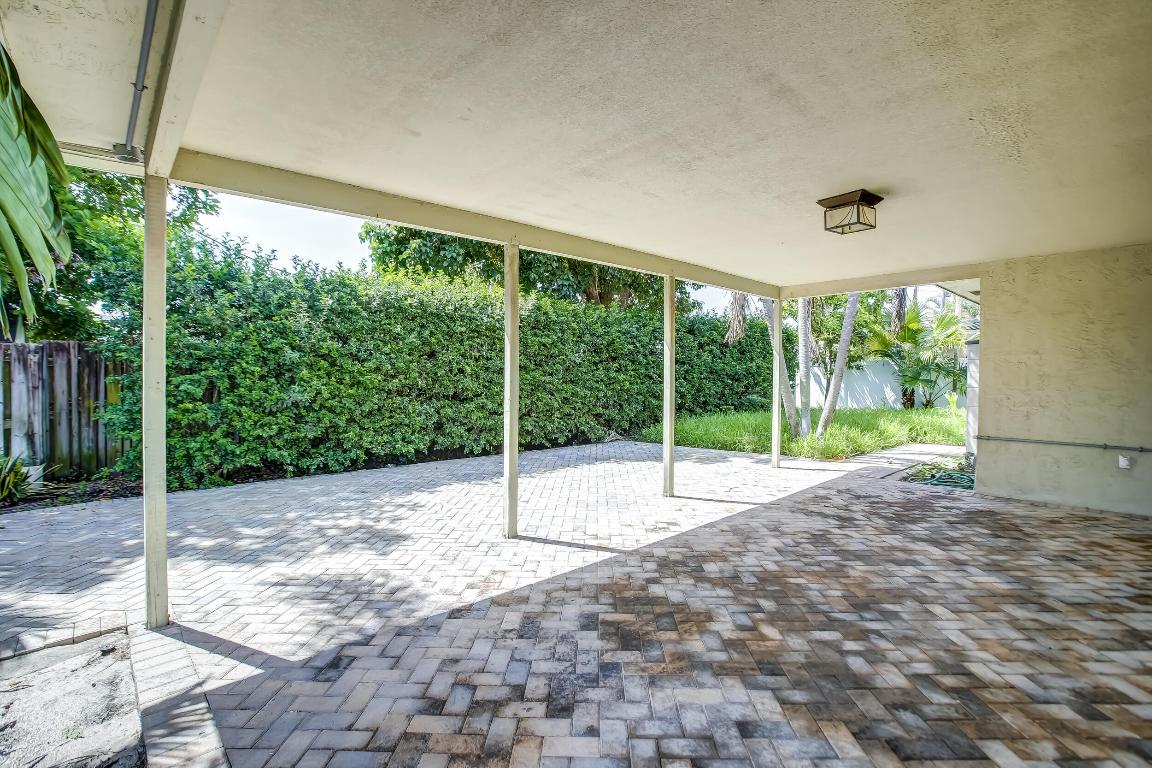 5730 NE 22nd Terrace