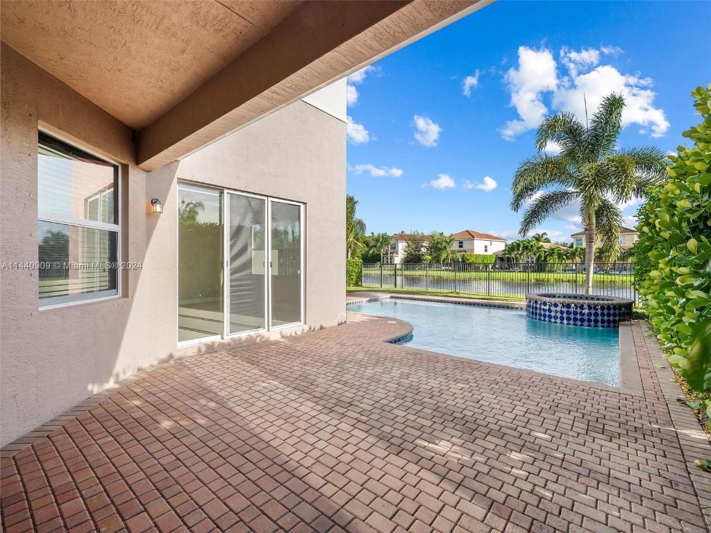 8256 Savara Streams Lane