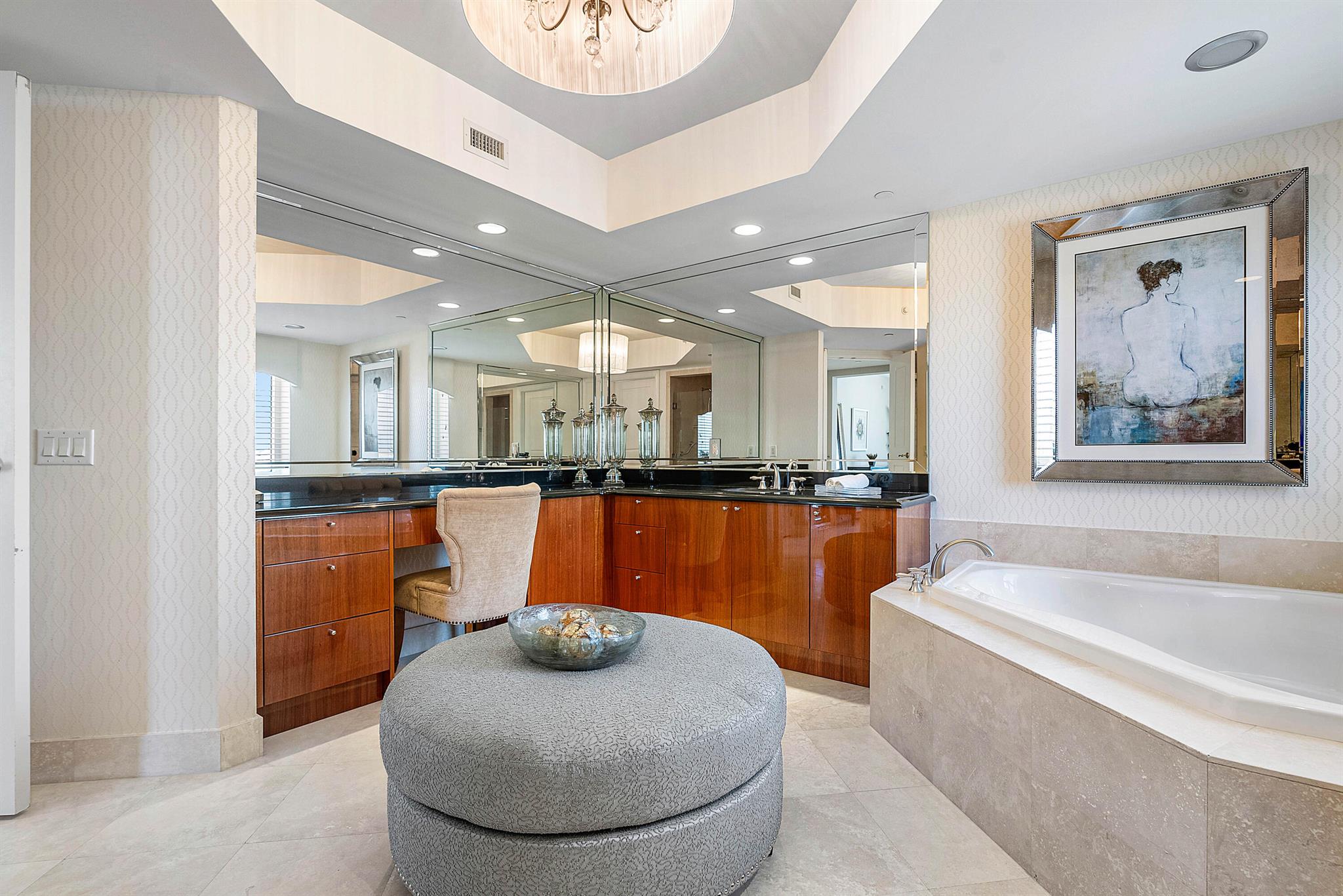 2700 N Ocean Drive 1901a