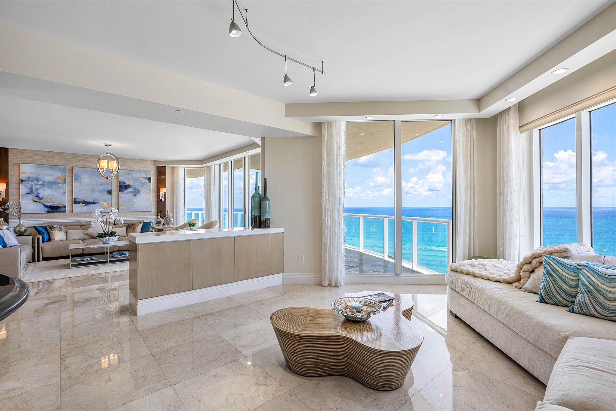 2700 N Ocean Drive 1901a