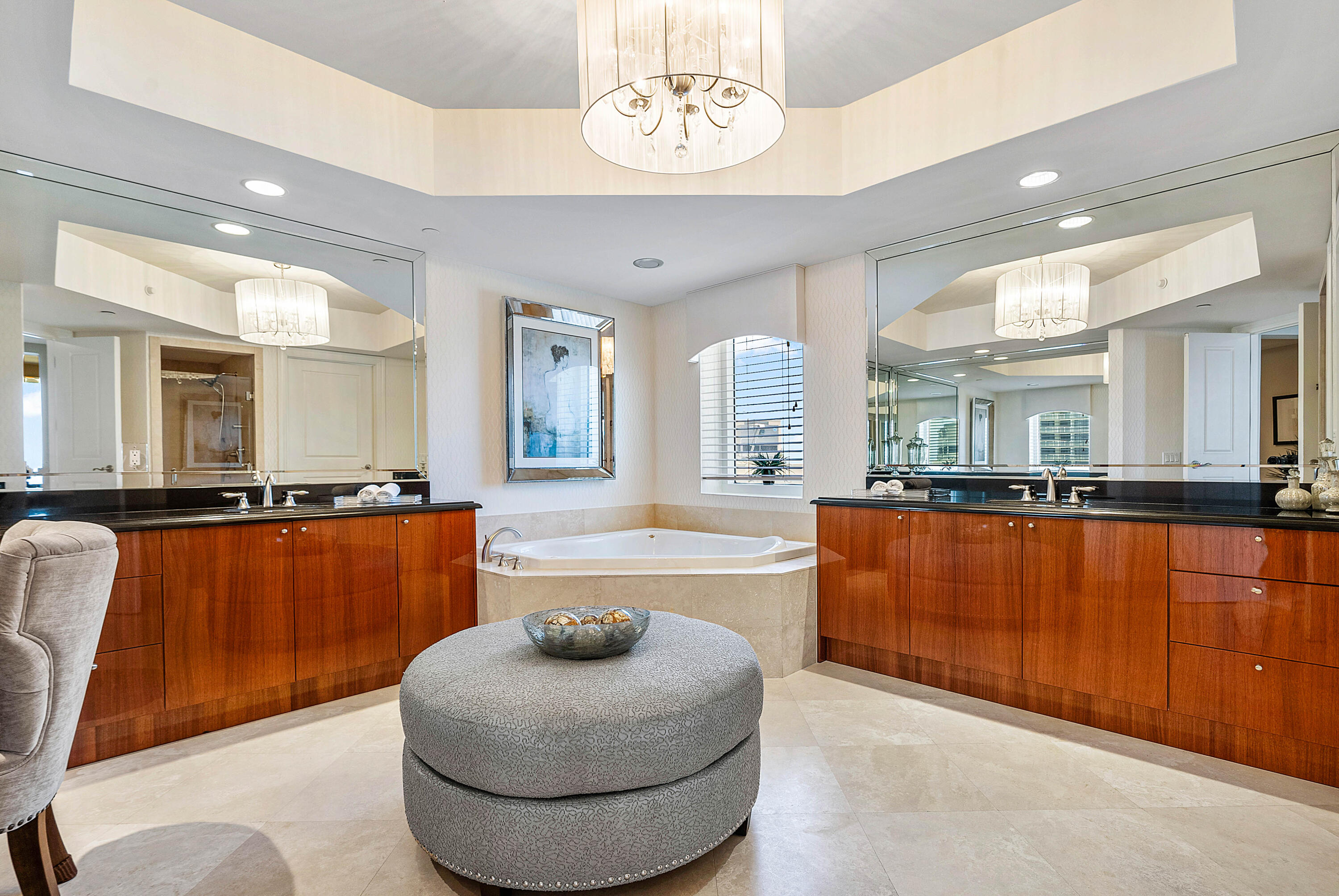 2700 N Ocean Drive 1901a