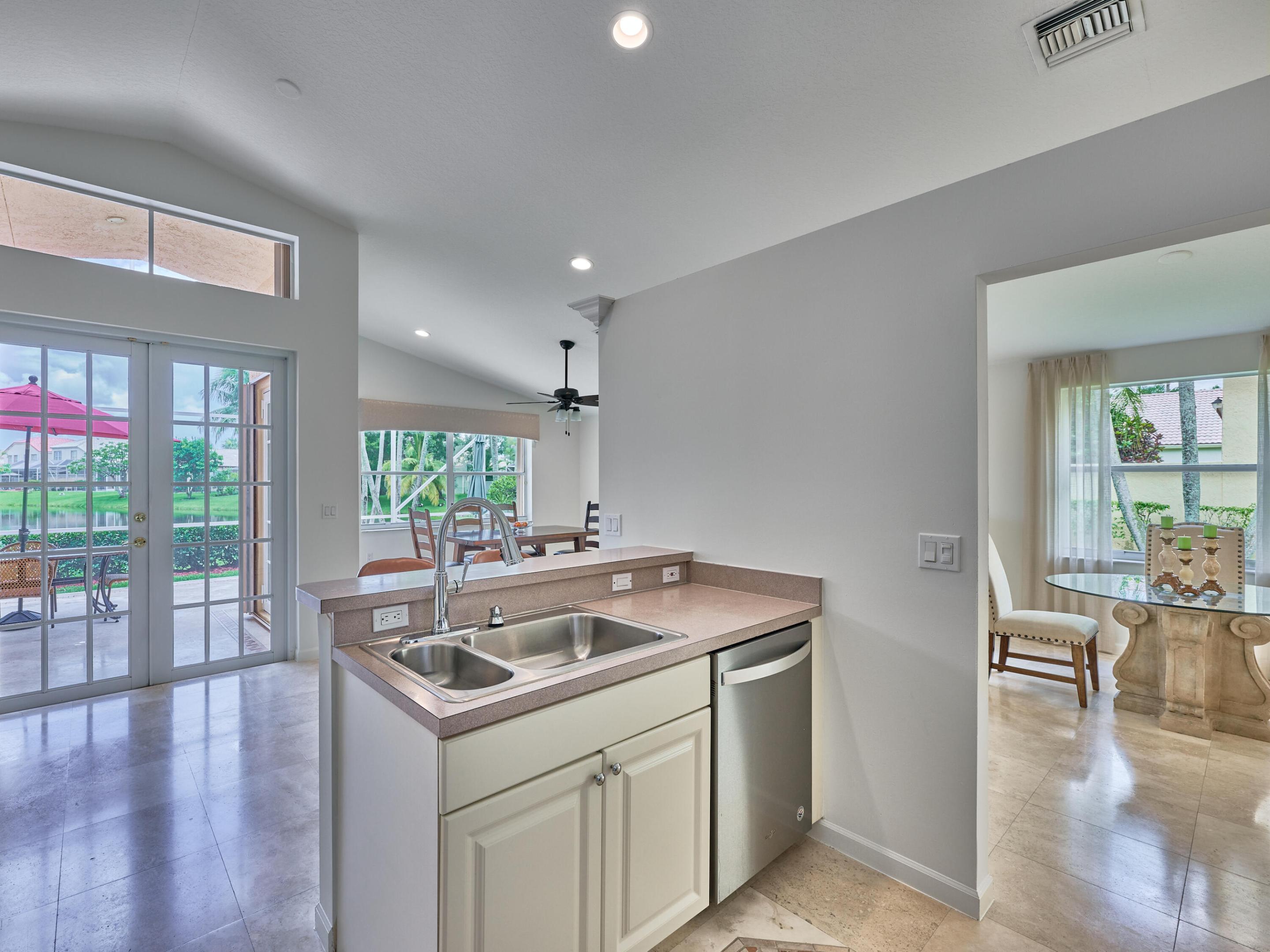 7576 Rockport Circle