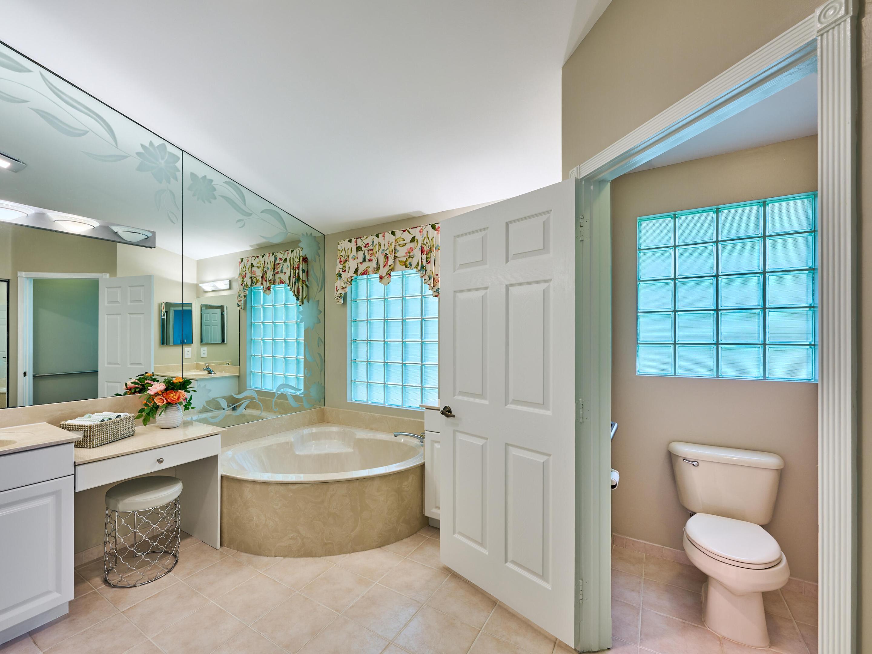 7576 Rockport Circle