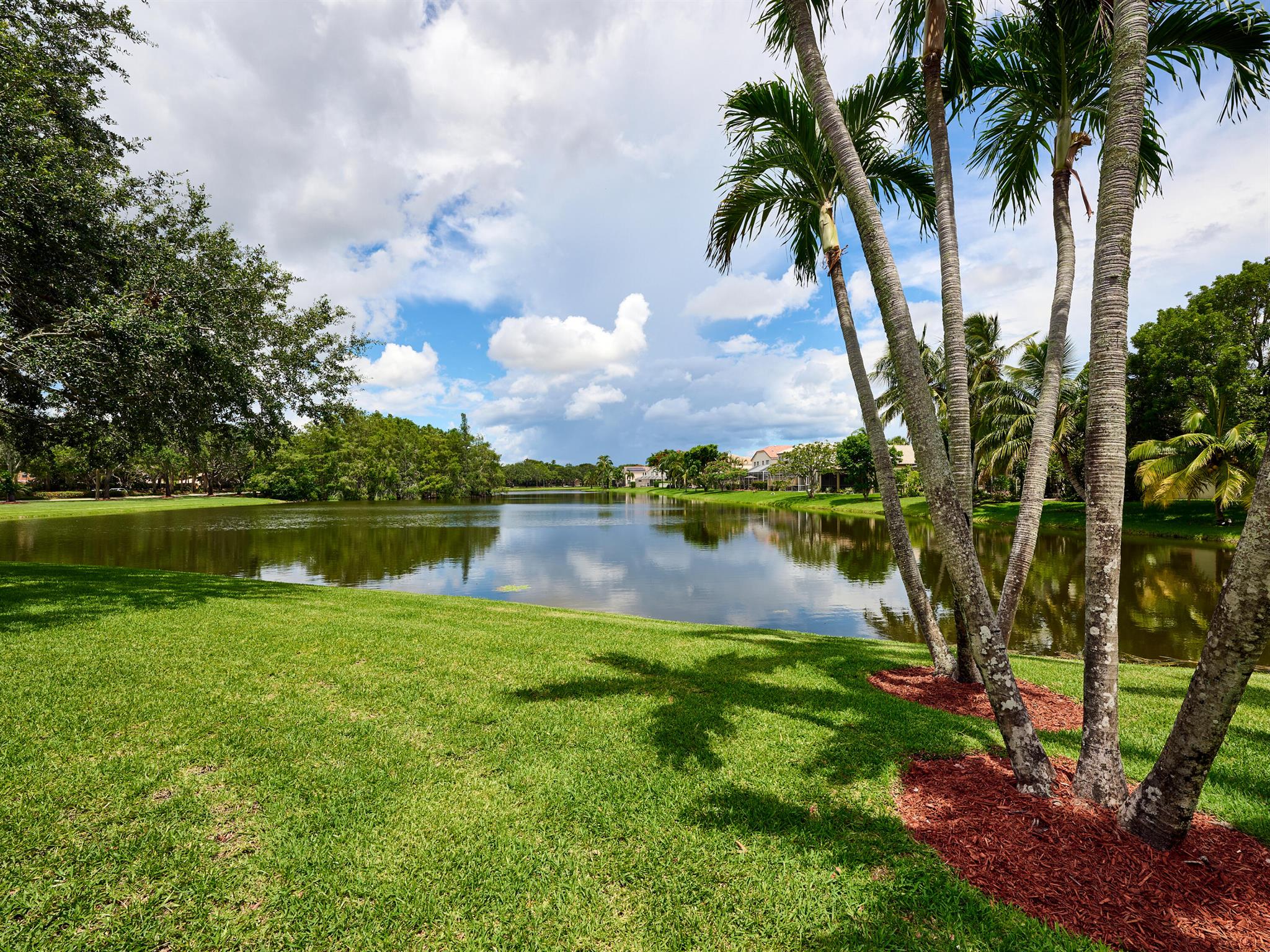 7576 Rockport Circle