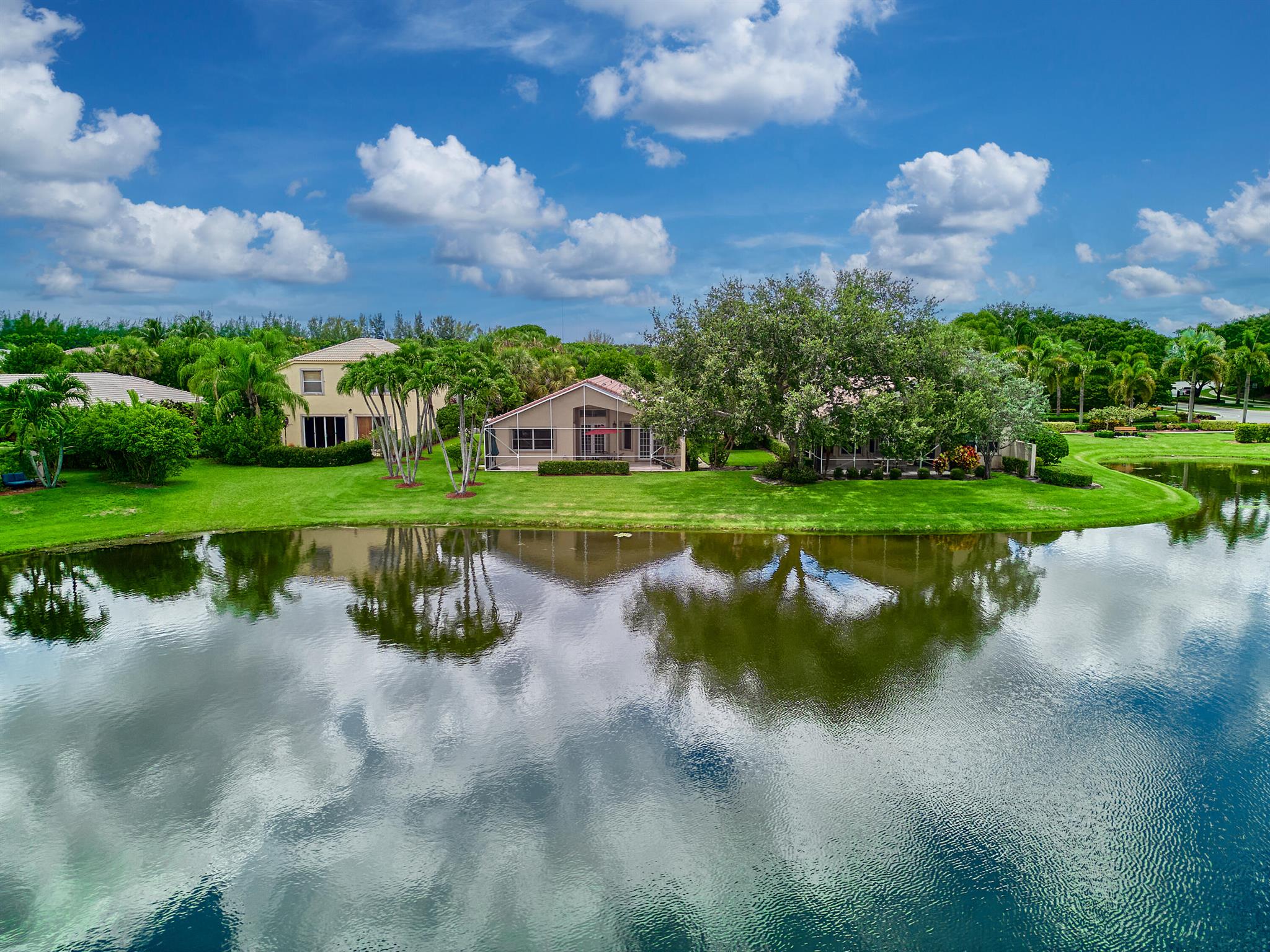 7576 Rockport Circle