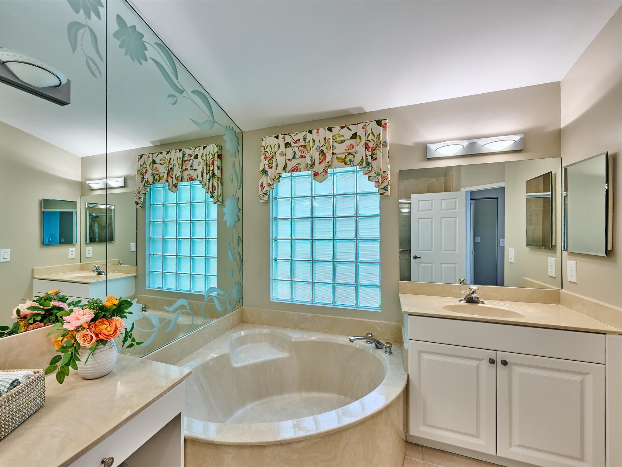 7576 Rockport Circle