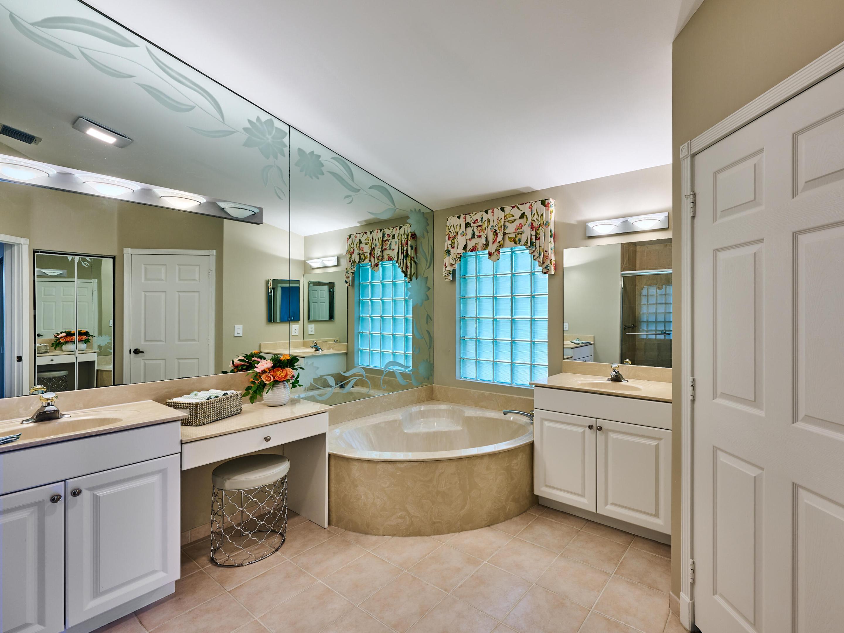 7576 Rockport Circle