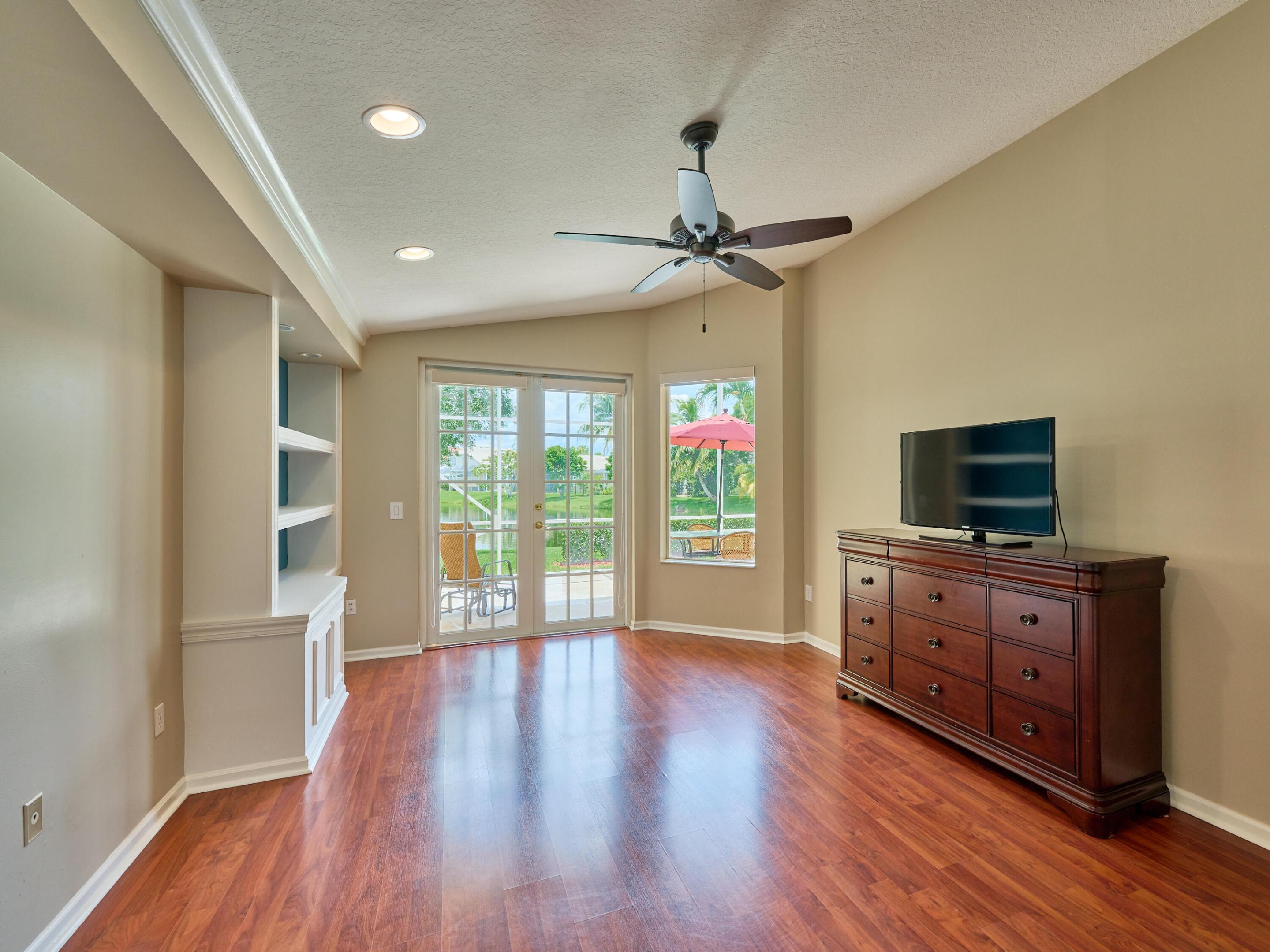 7576 Rockport Circle