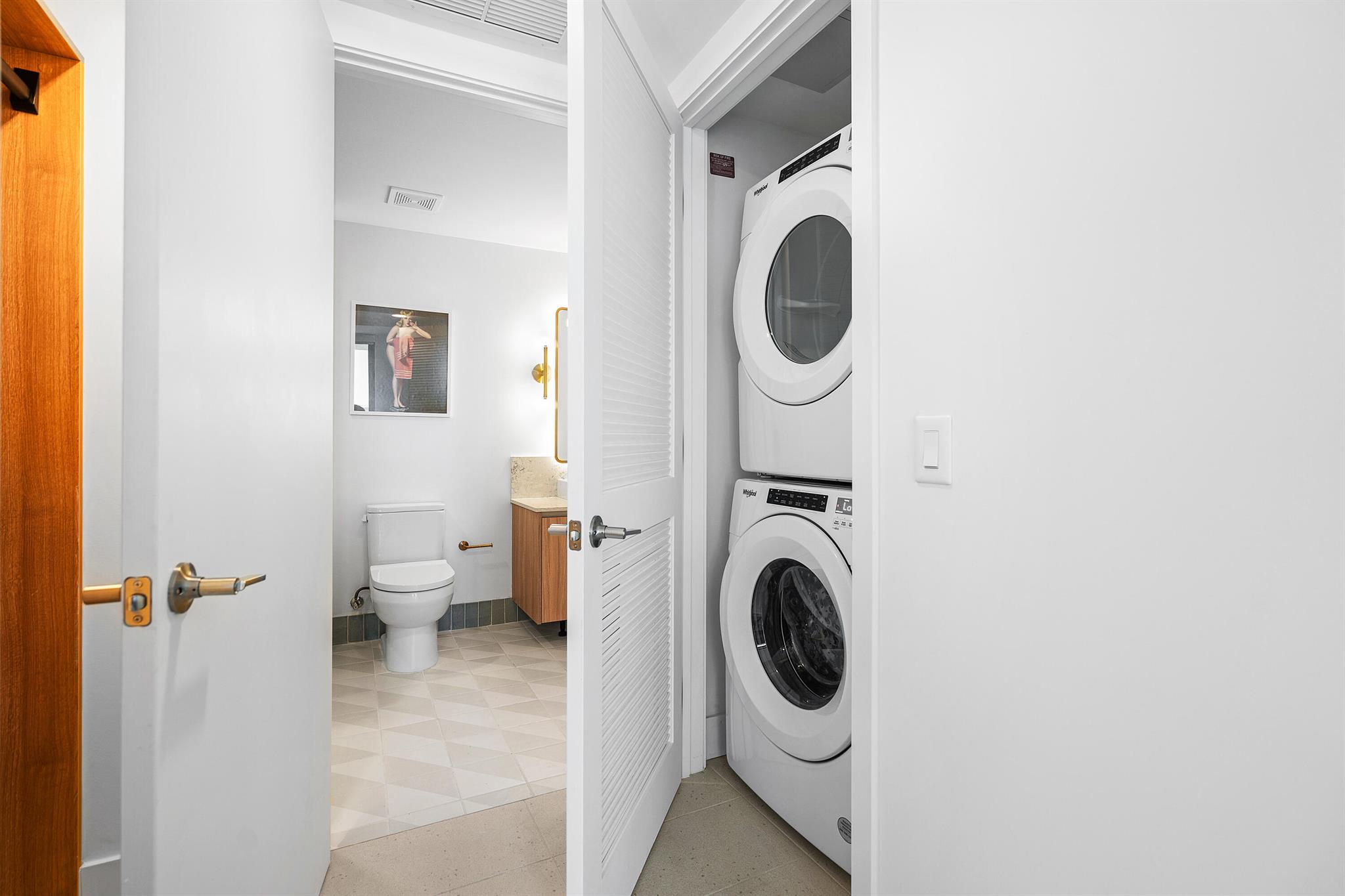 601 NE 1st Avenue 2707