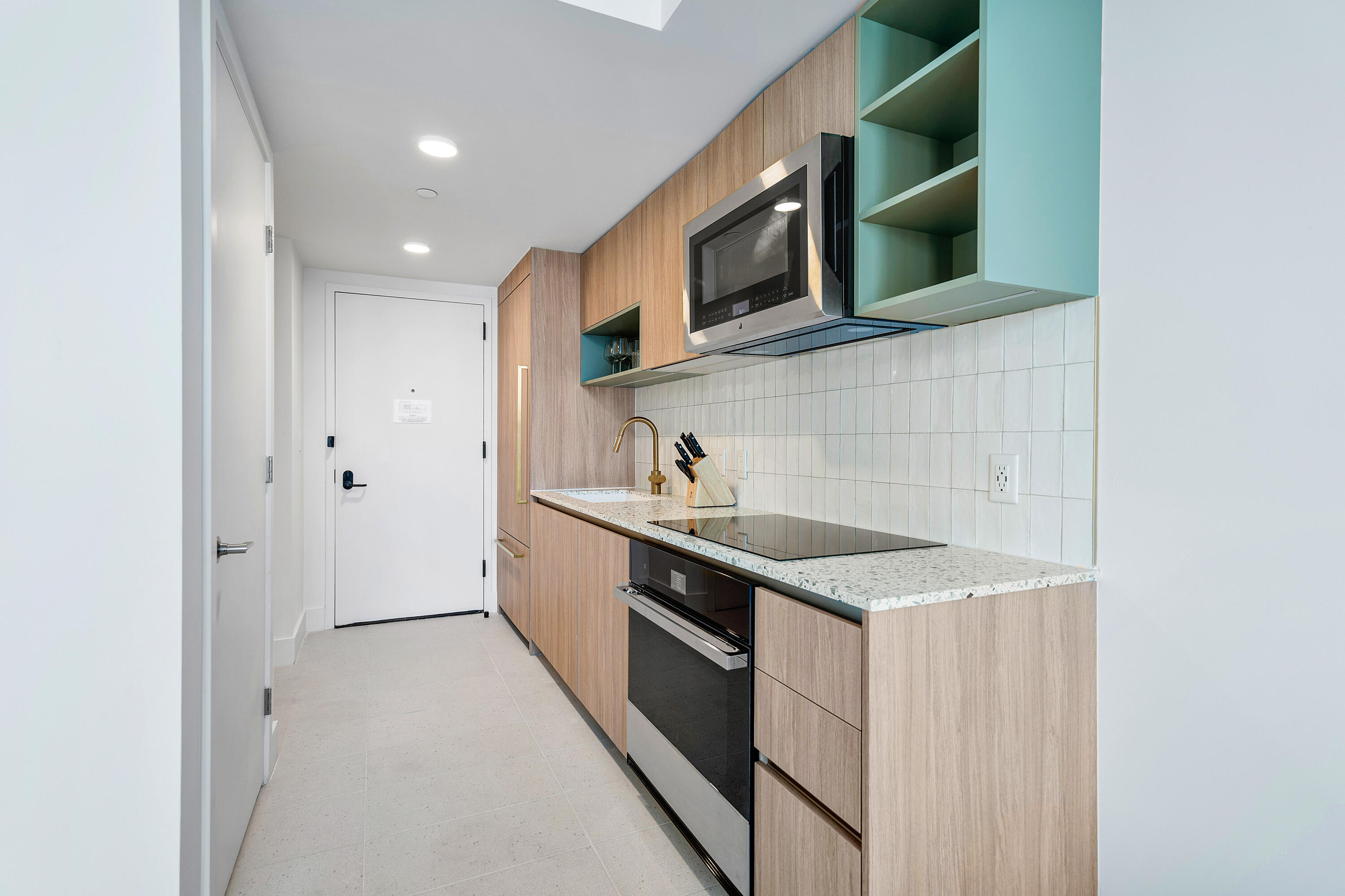 601 NE 1st Avenue 2707